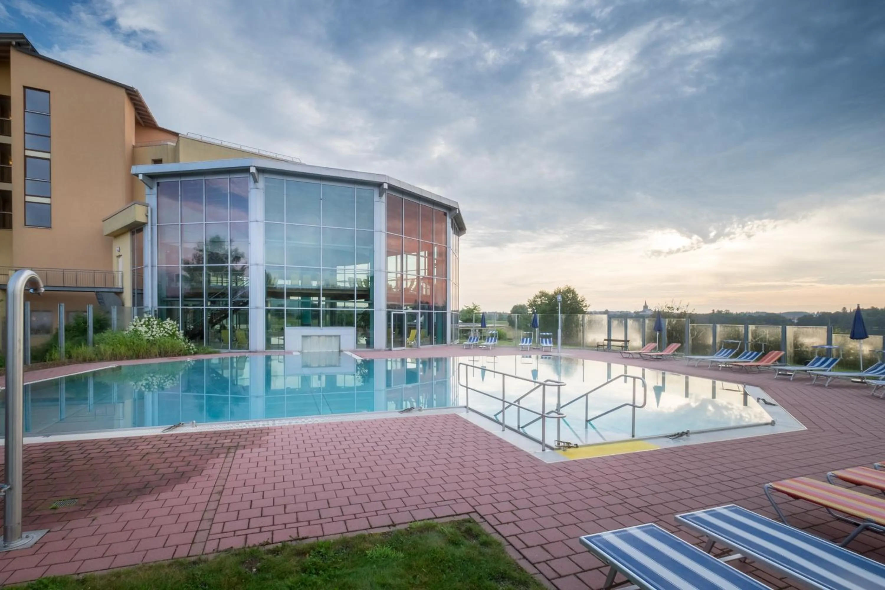 Swimming pool in Gesundheitshotel Weißenstadt am See
