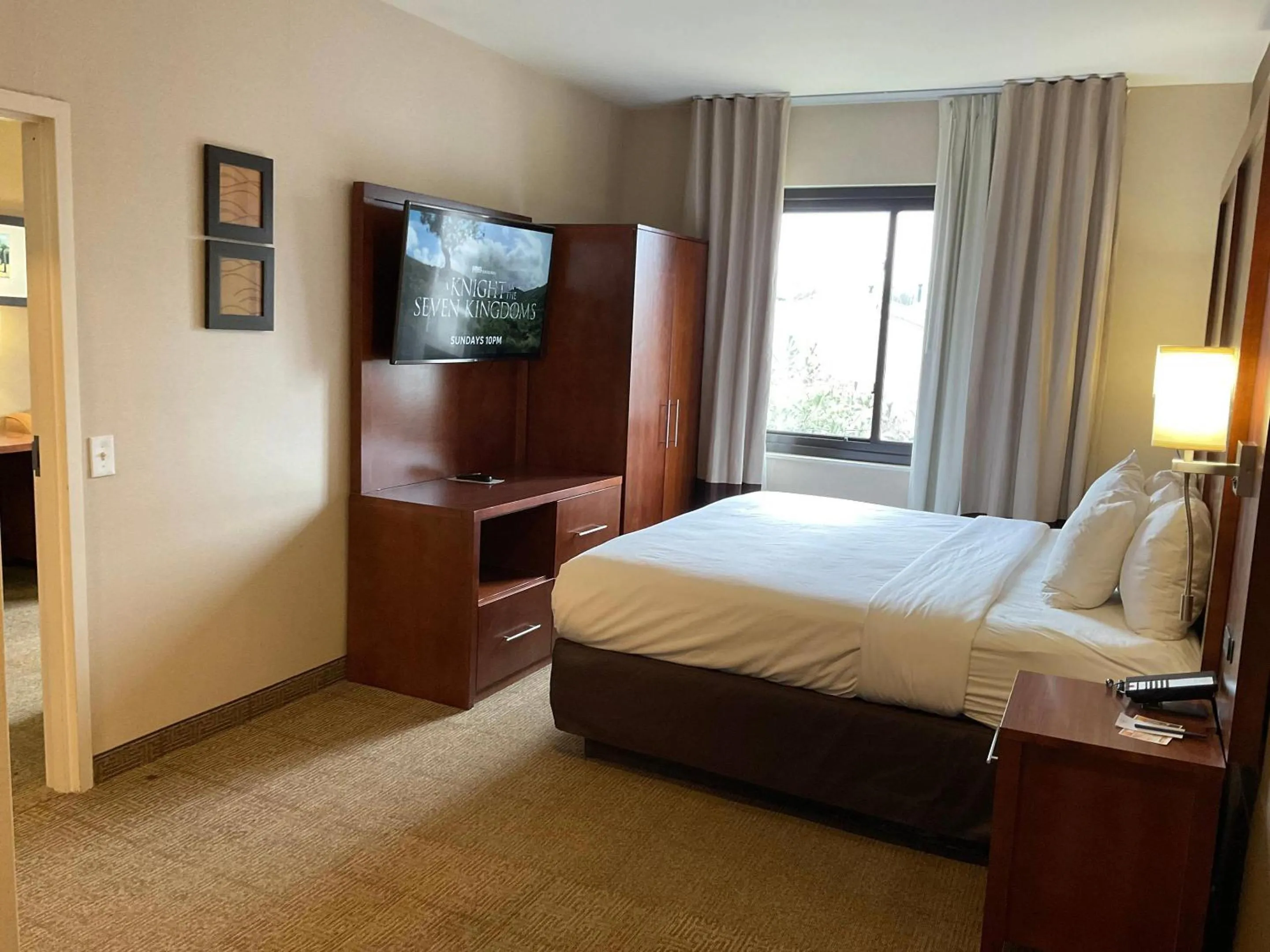 Bedroom, Bed in Comfort Suites Dover University Area