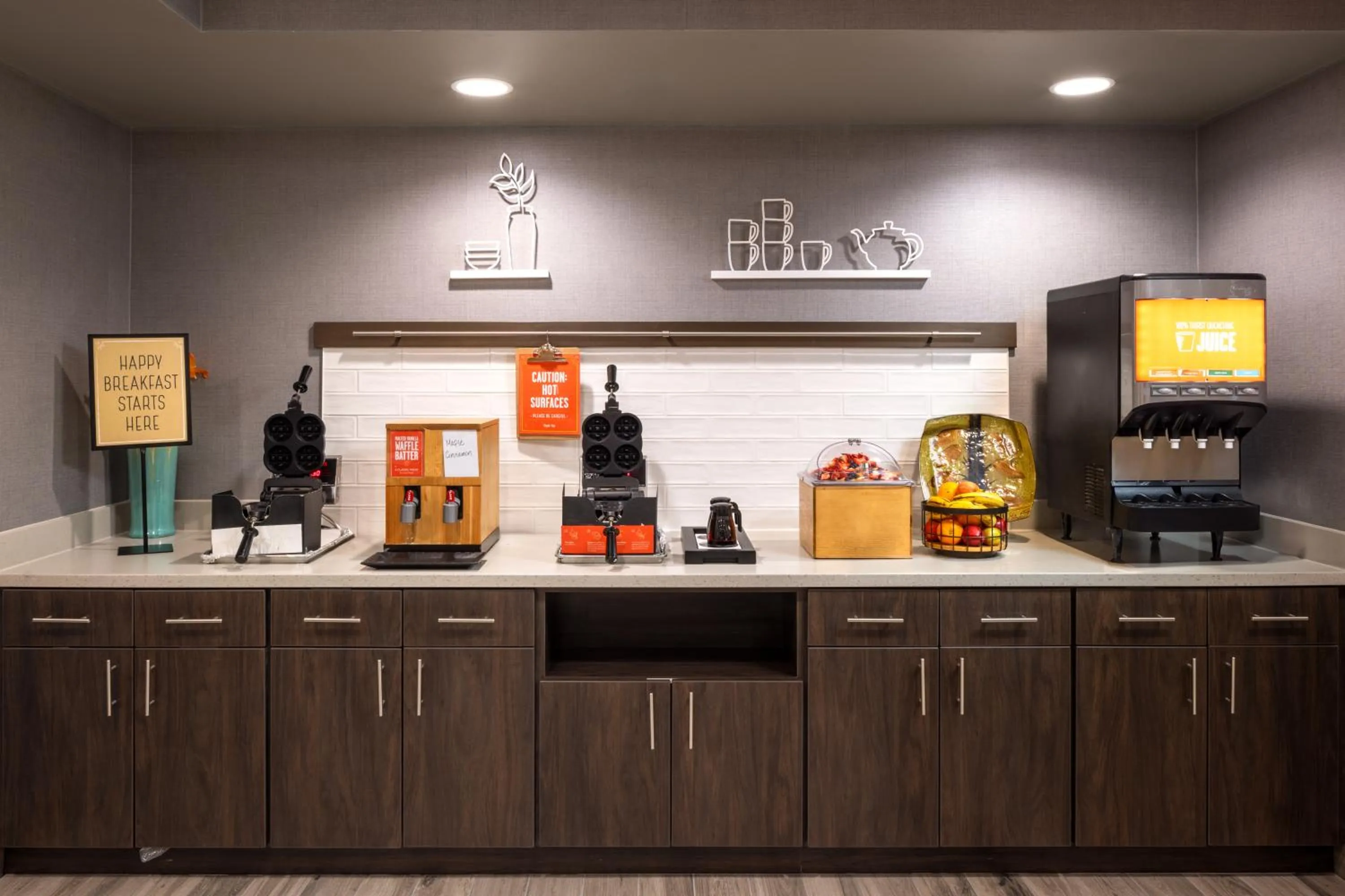 Coffee/tea facilities in Hampton Inn & Suites Manteca