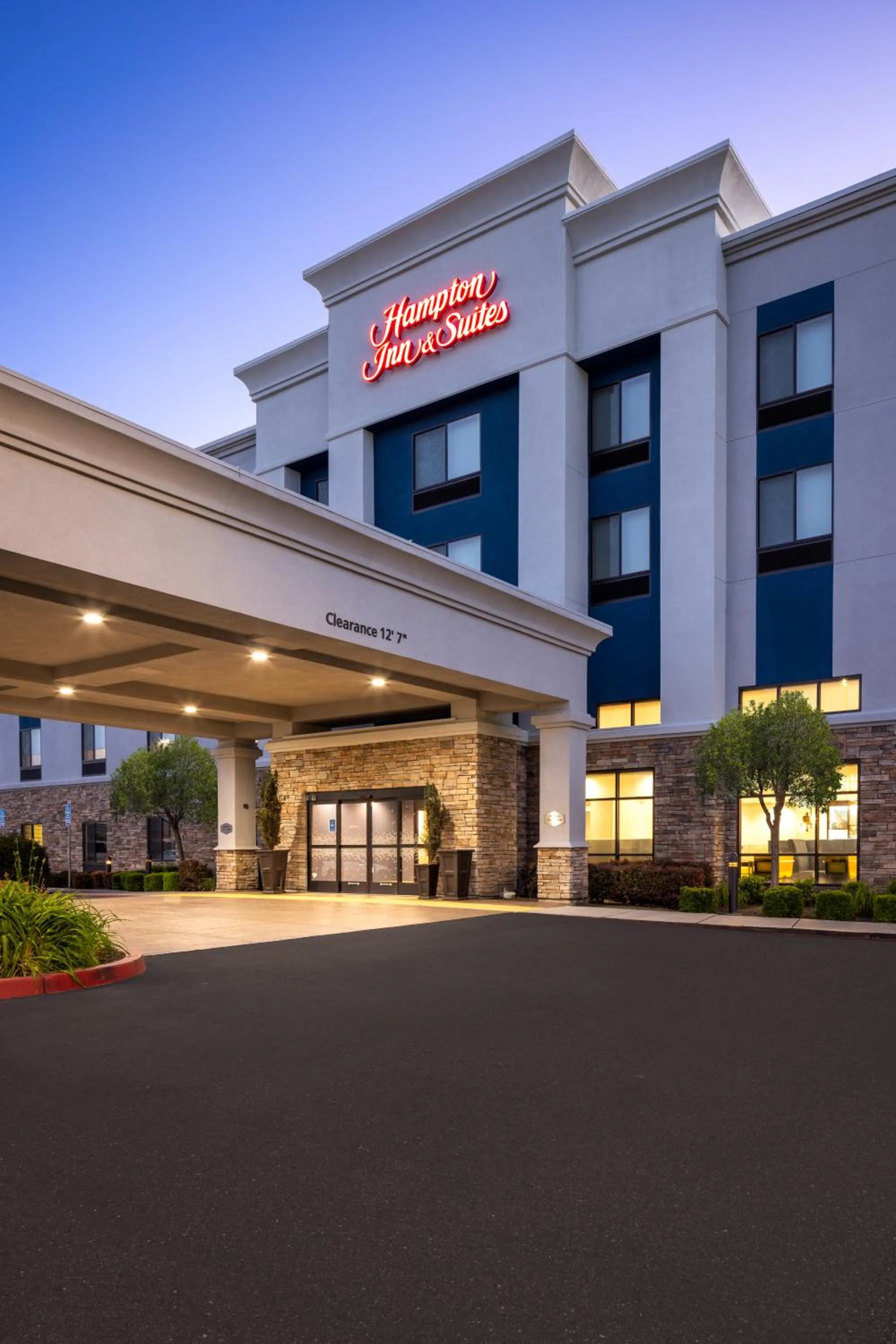 Property building in Hampton Inn & Suites Manteca