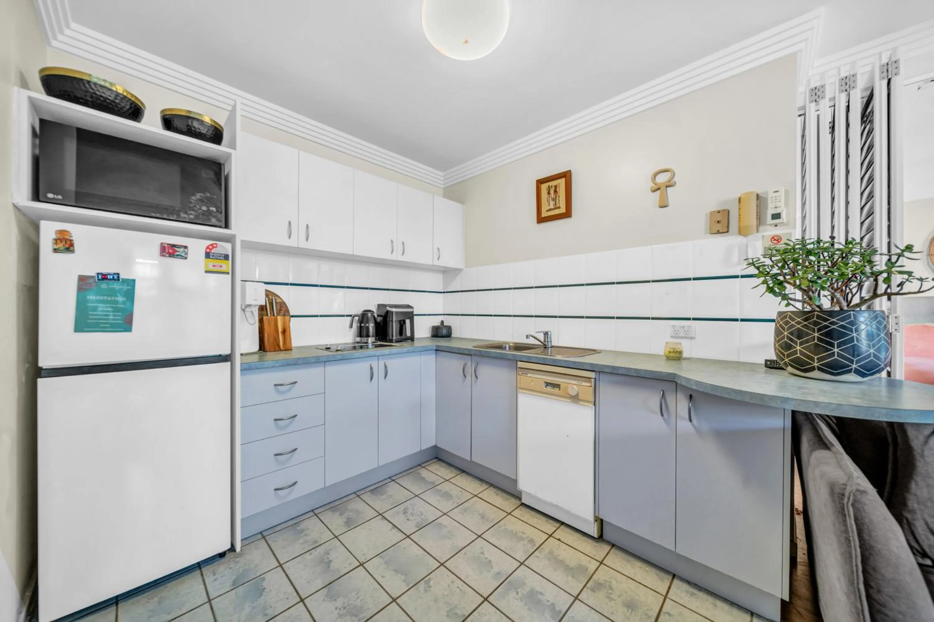 Santa Anne By The Sea