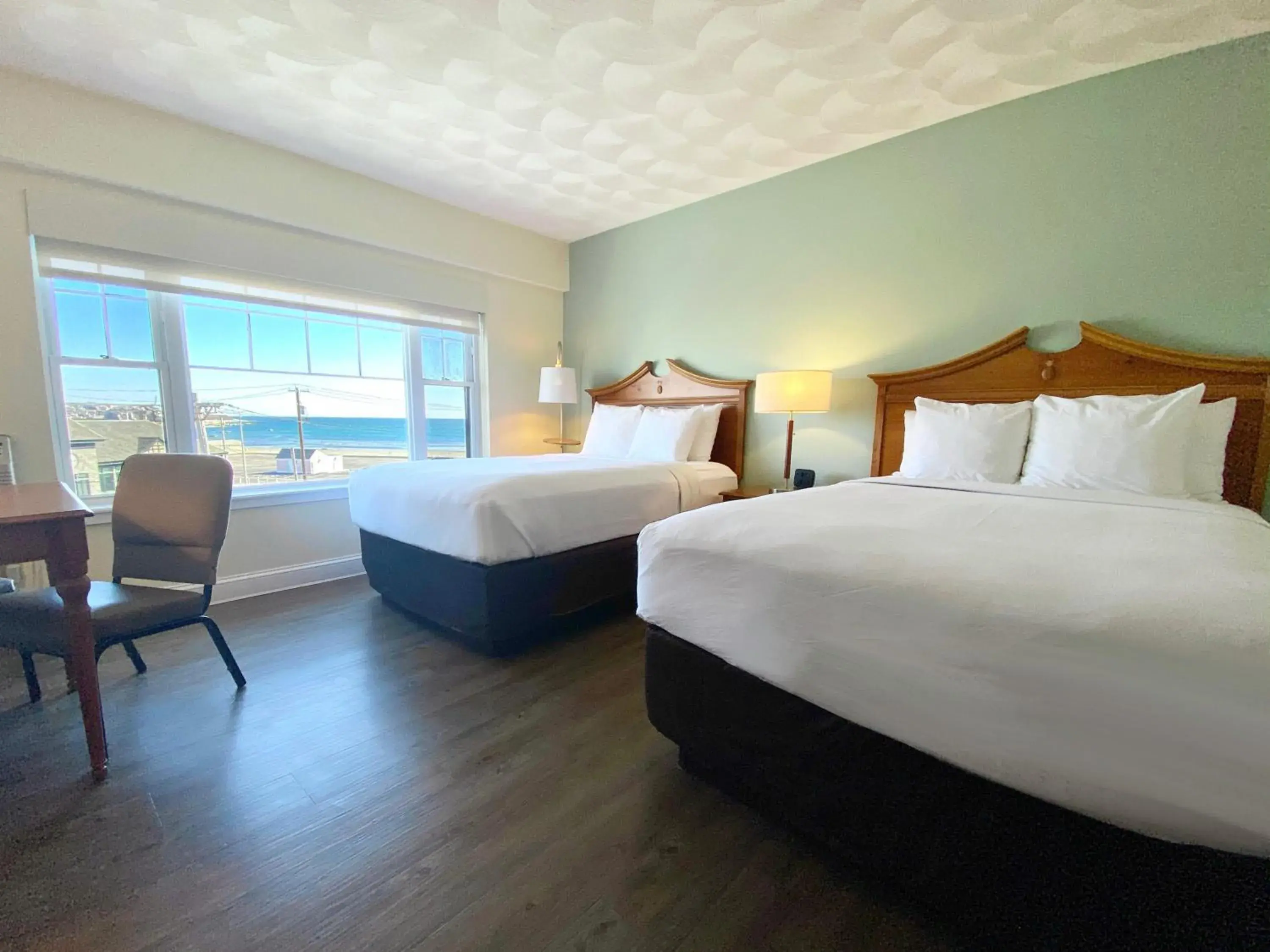 Double Room - Disability Access - Main Building in Atlantic Beach Hotel Newport Double Room - Disability Access - Main Building in Atlantic Beach Hotel Newport