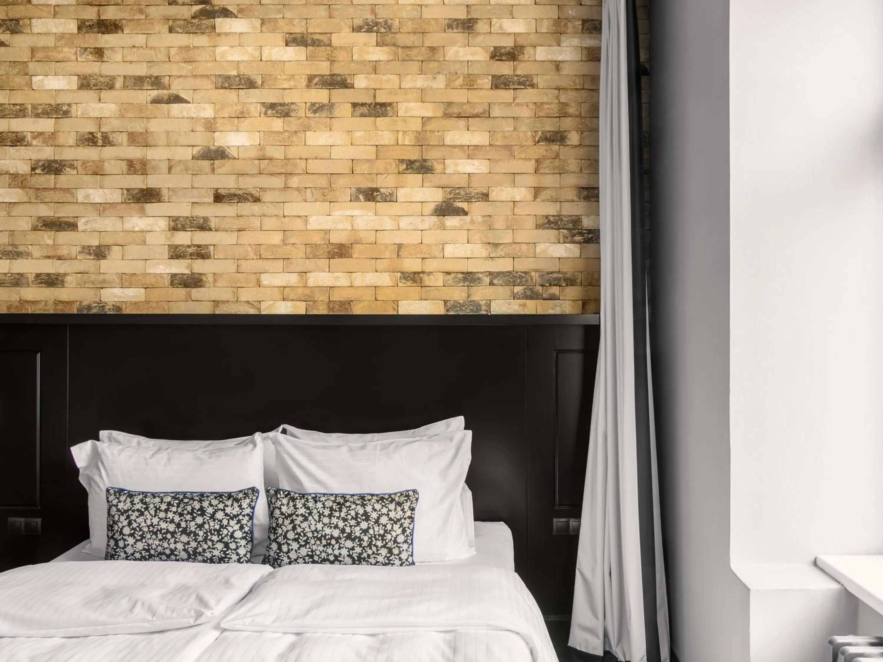 Bed in Numa Prague Root