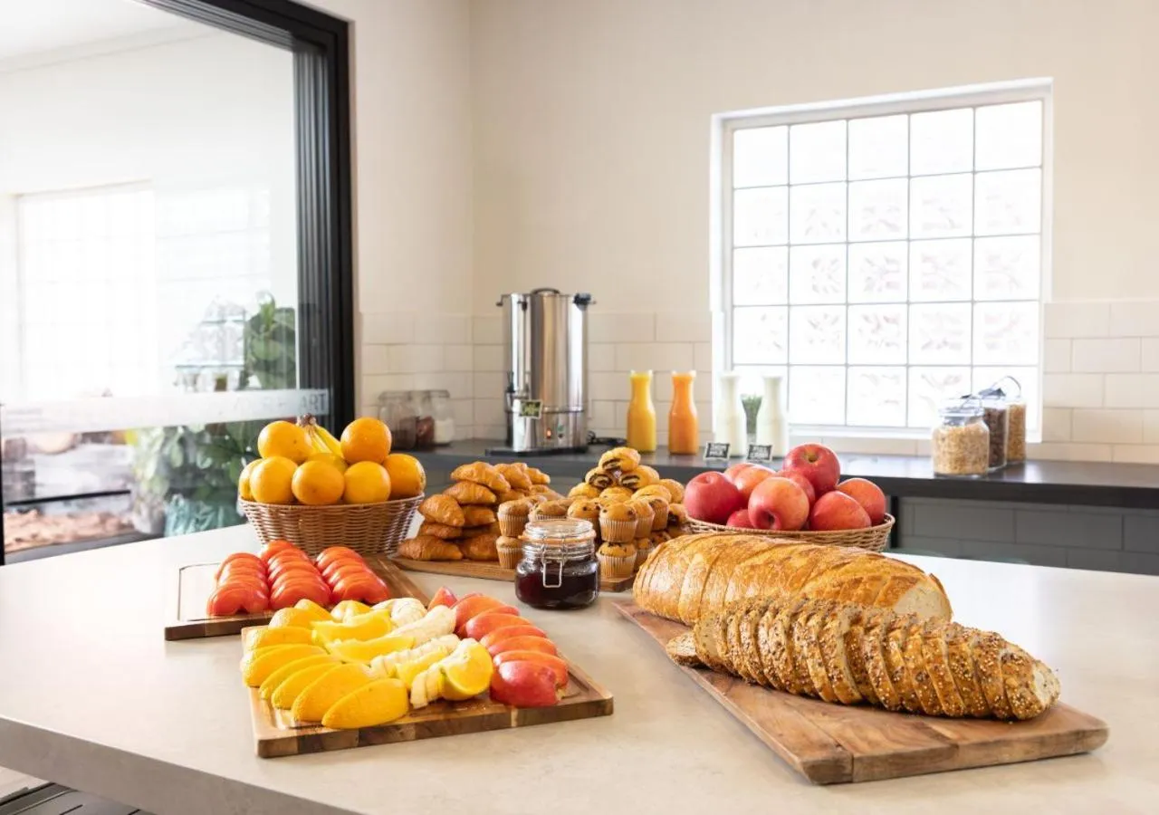 Breakfast in Stoke Beach House