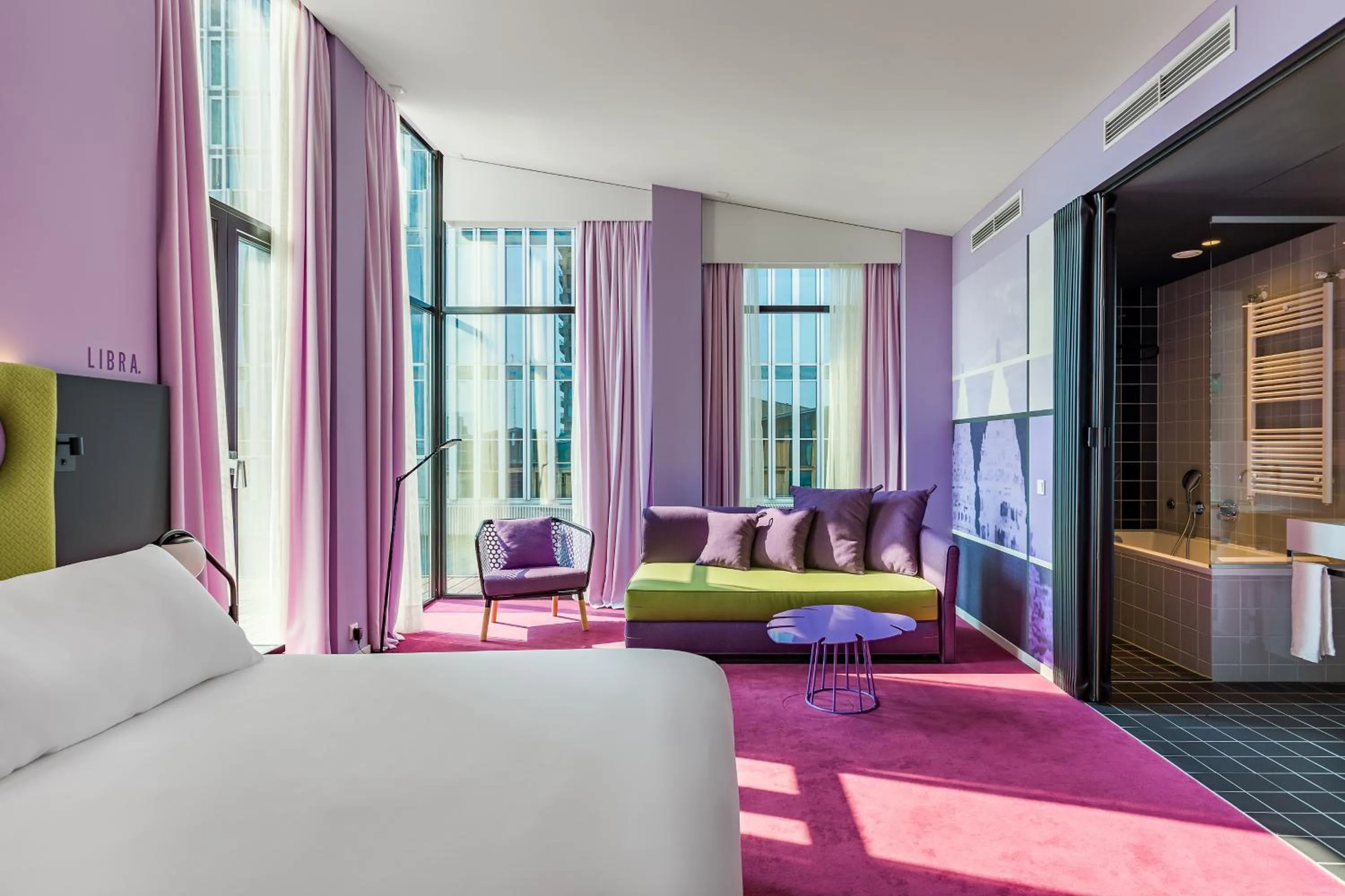 Photo of the whole room, Bed in Room Mate Bruno, Rotterdam