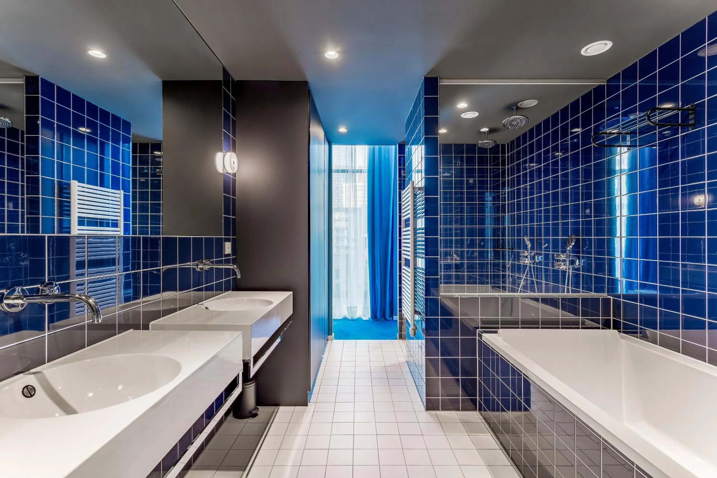 Bathroom in Room Mate Bruno, Rotterdam