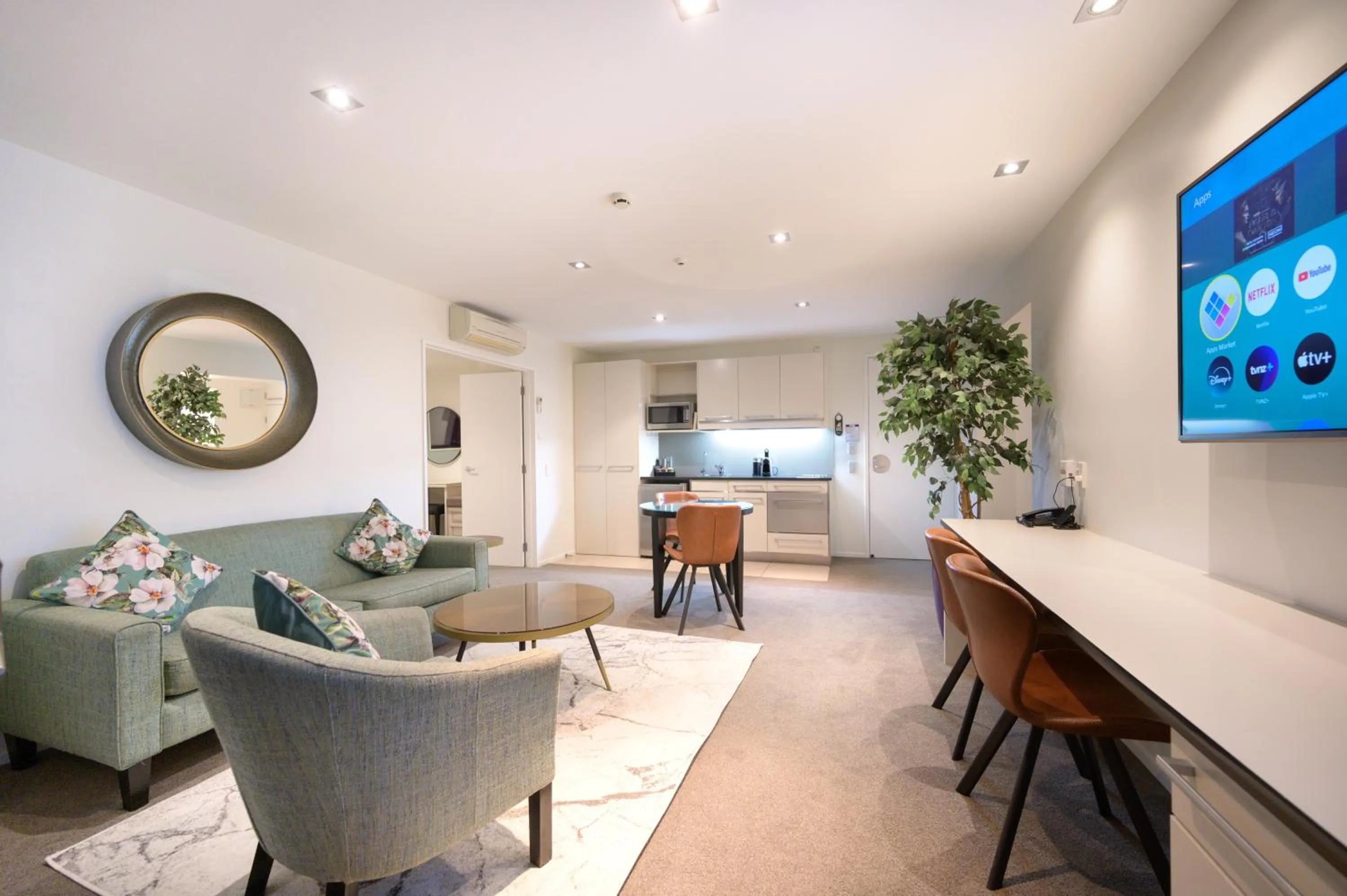 TV and multimedia in Palazzo Motor Lodge