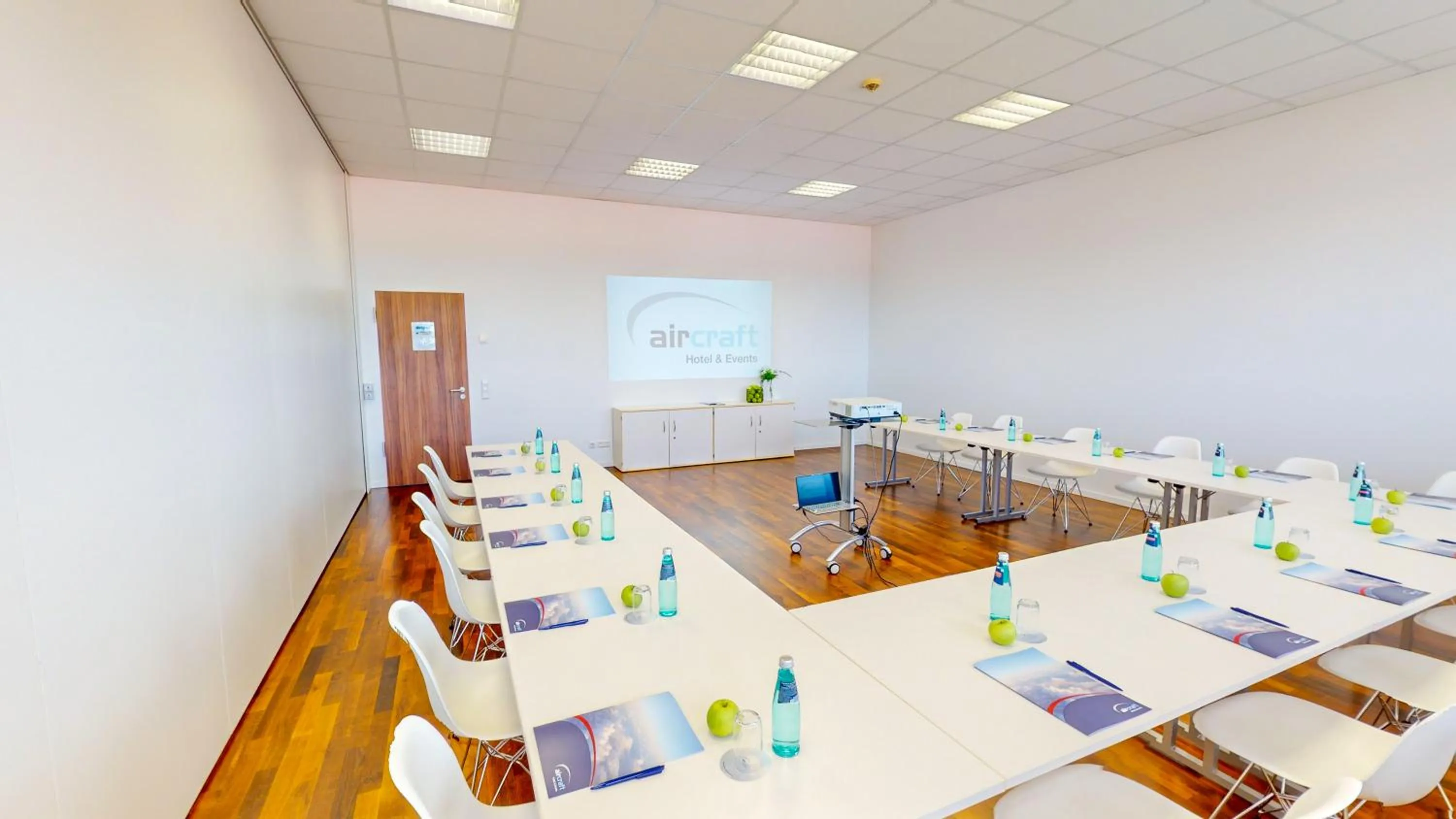 Meeting/conference room in Aircraft Hotel & Events