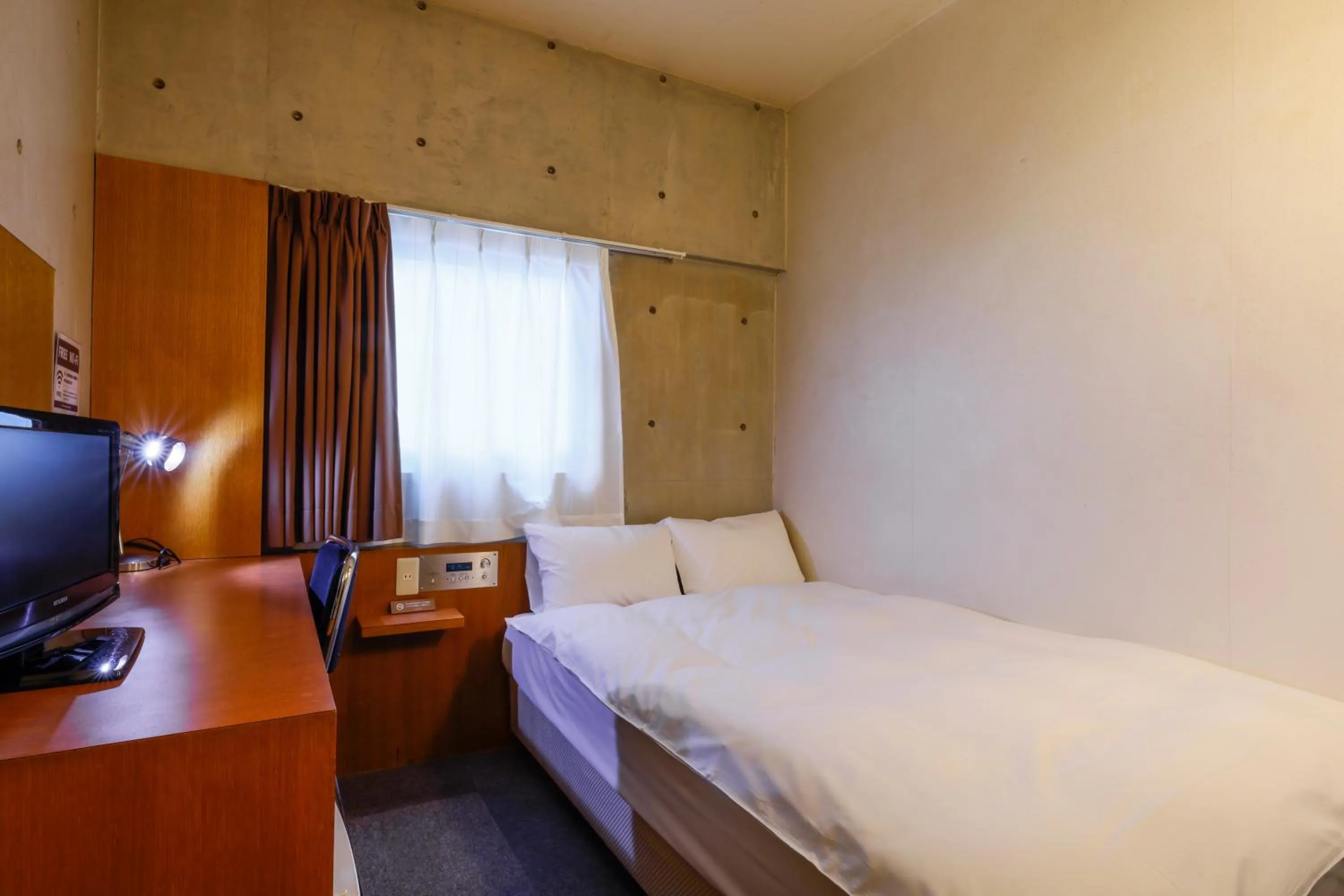 Economy Double Room - Smoking in Hotel Landmark Umeda