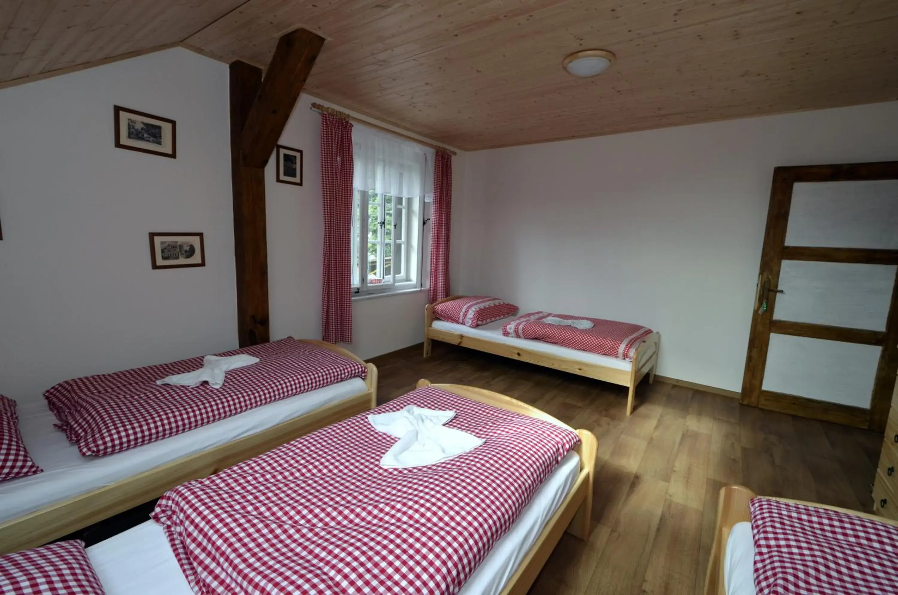 Quadruple Room - single occupancy in Hospoda U Lípy Quadruple Room - single occupancy in Hospoda U Lípy