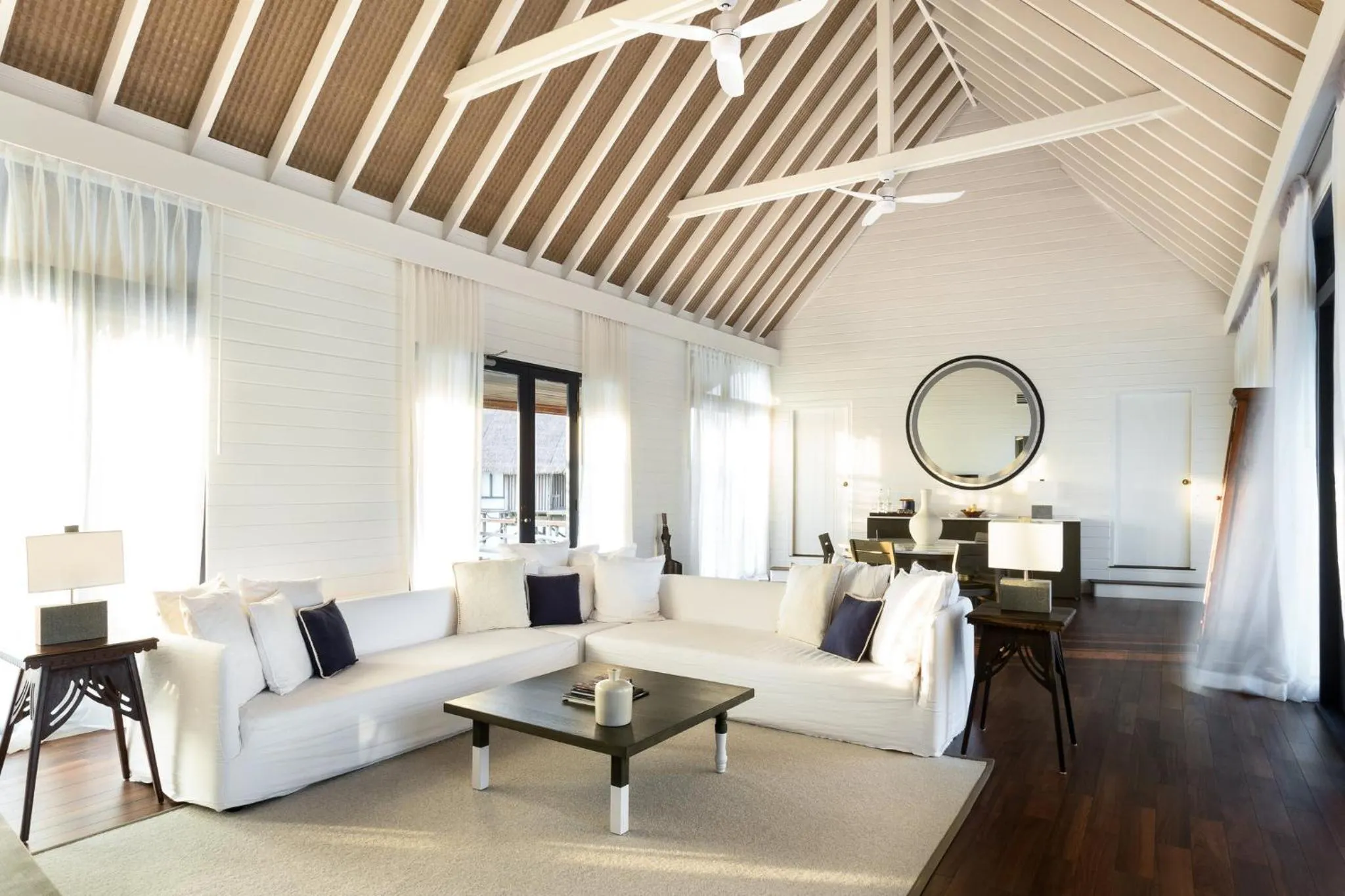 Photo of the whole room in COMO Cocoa Island