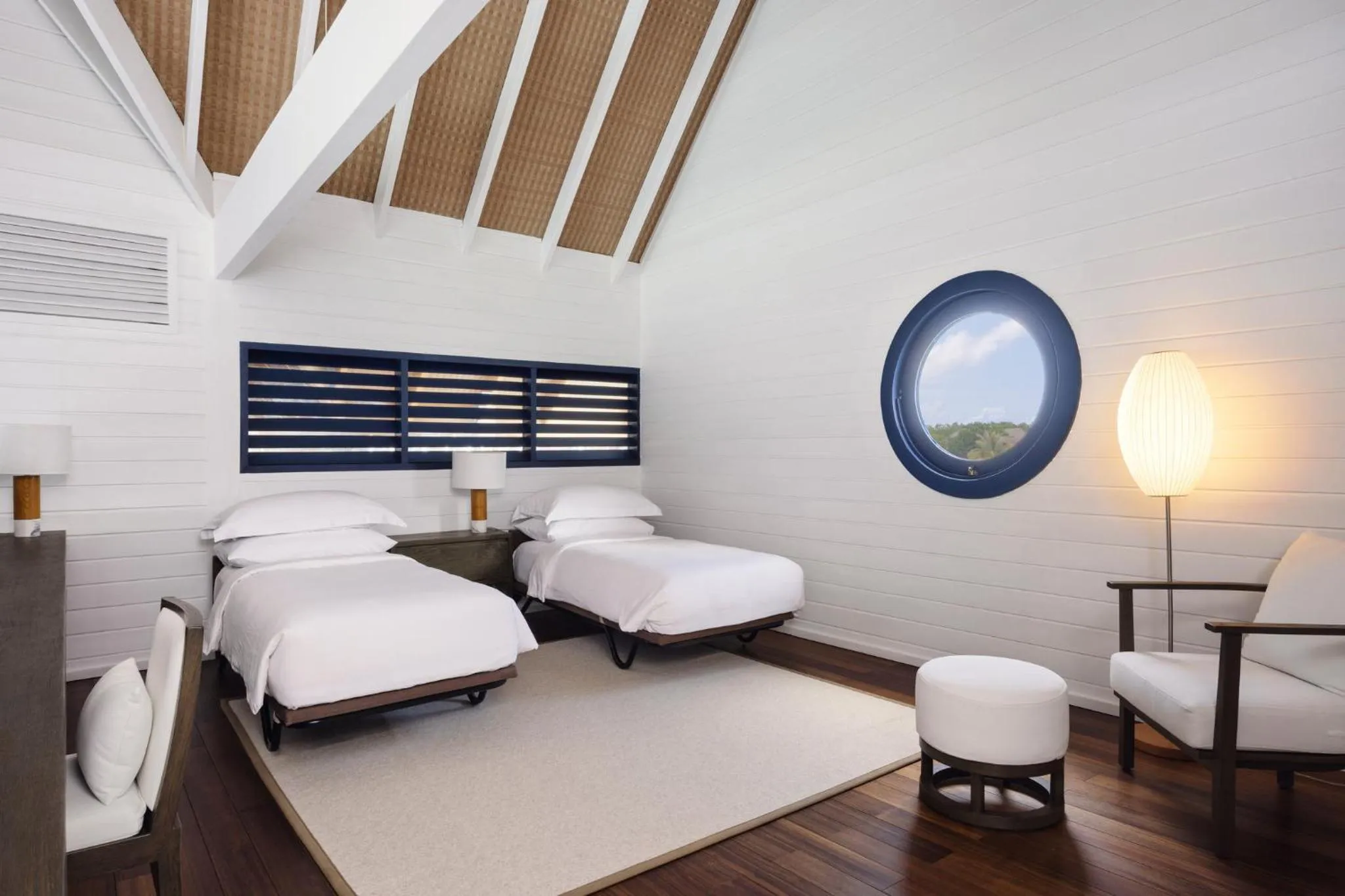 Photo of the whole room, Bed in COMO Cocoa Island