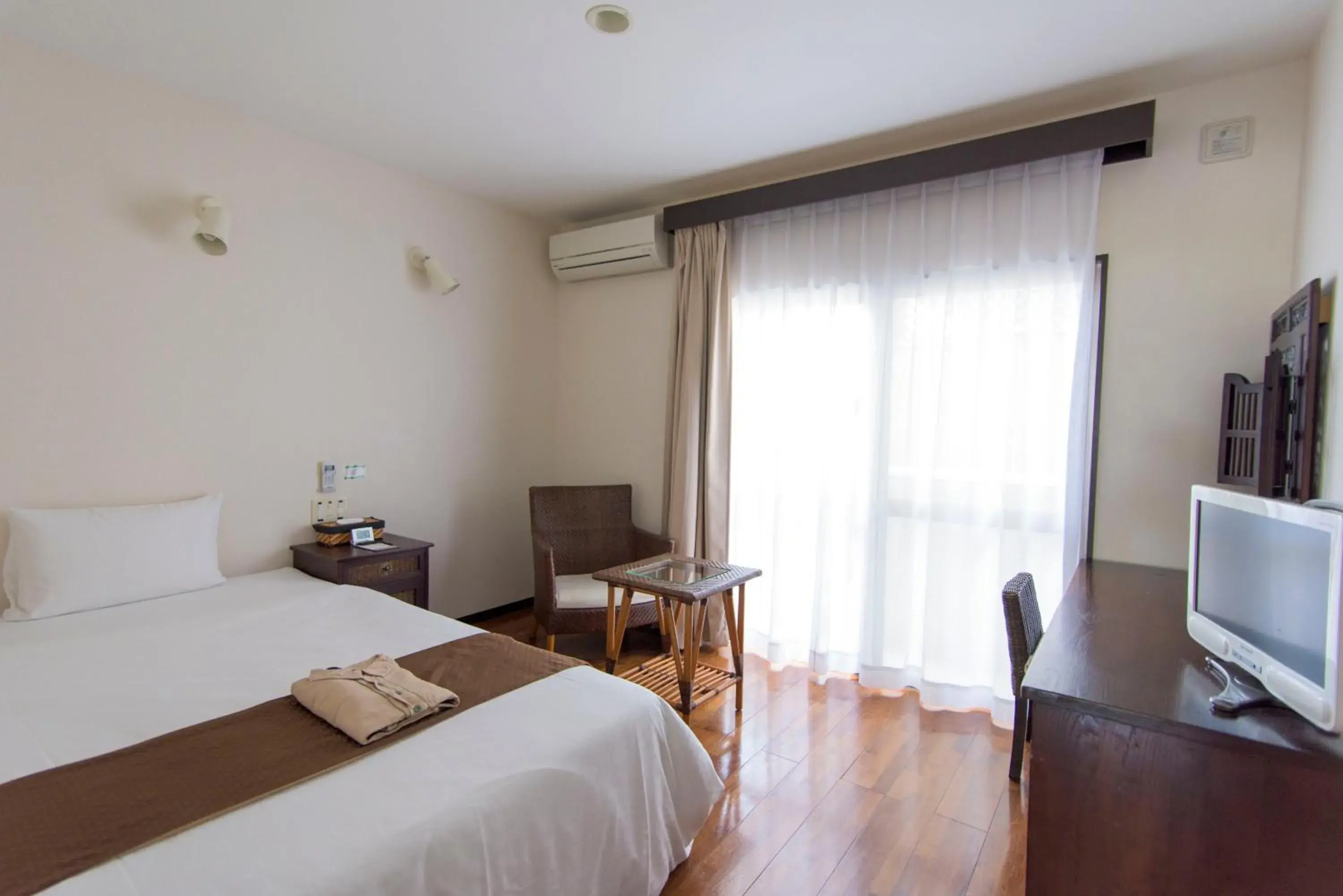 Double Room with Small Double Bed - single occupancy - Non-Smoking in Hotel Patina Ishigakijima Double Room with Small Double Bed - single occupancy - Non-Smoking in Hotel Patina Ishigakijima