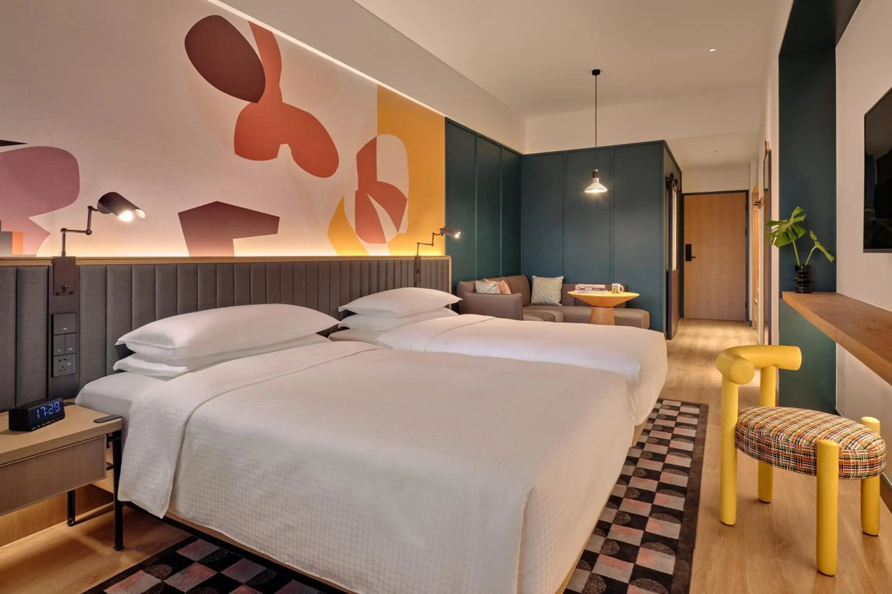 Deluxe Twin Room in Caption by Hyatt Zhongshan Park Shanghai Deluxe Twin Room in Caption by Hyatt Zhongshan Park Shanghai