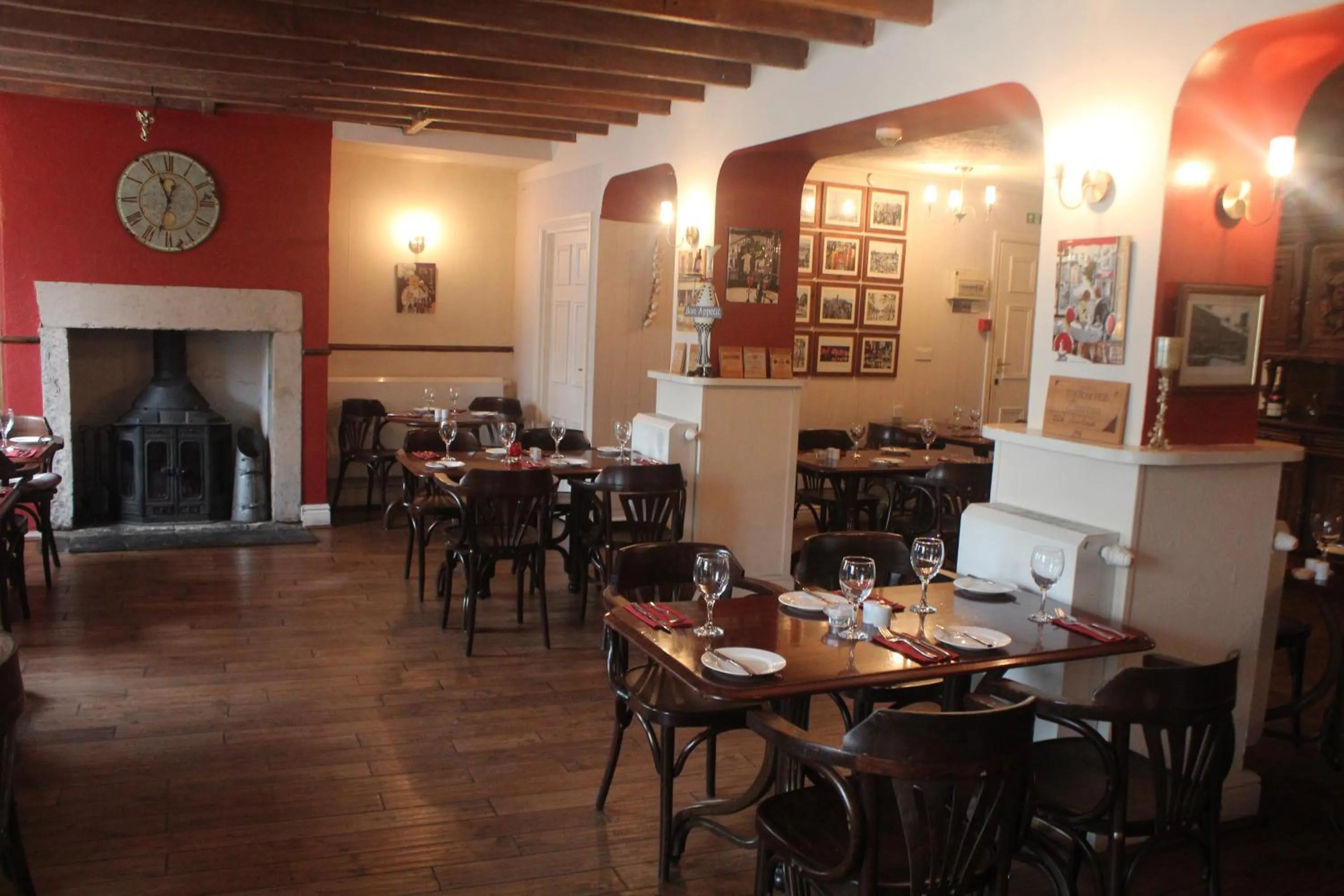 Restaurant/places to eat in Forresters Bar & French Restaurant with Rooms
