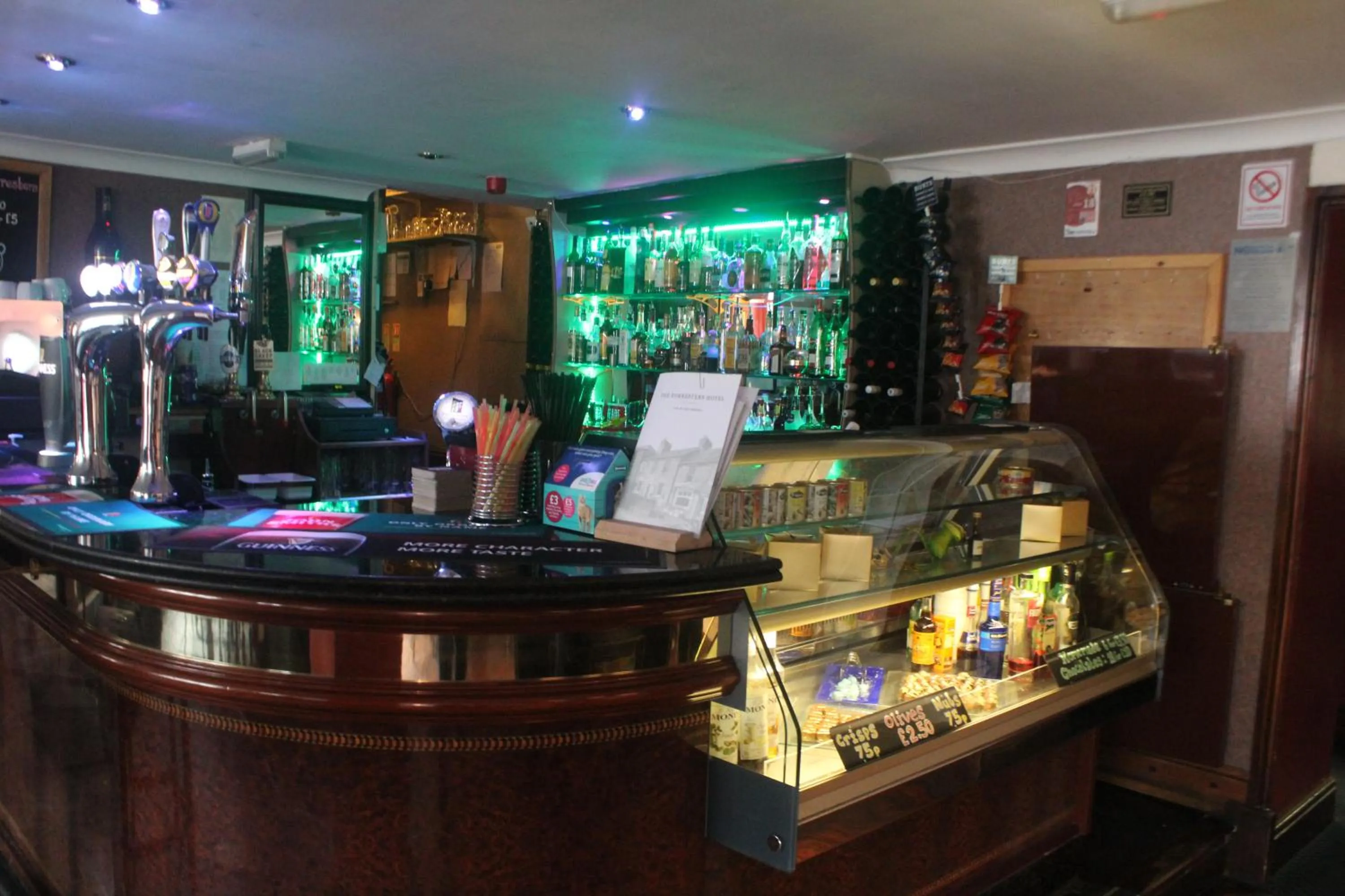Lounge or bar in Forresters Bar & French Restaurant with Rooms