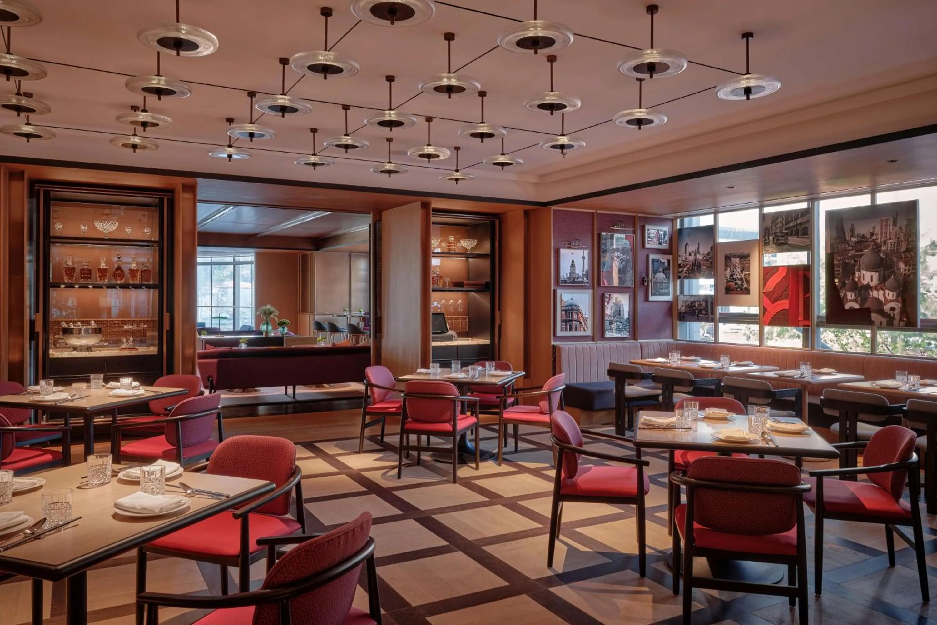 Restaurant/places to eat in Pentahotel Shanghai