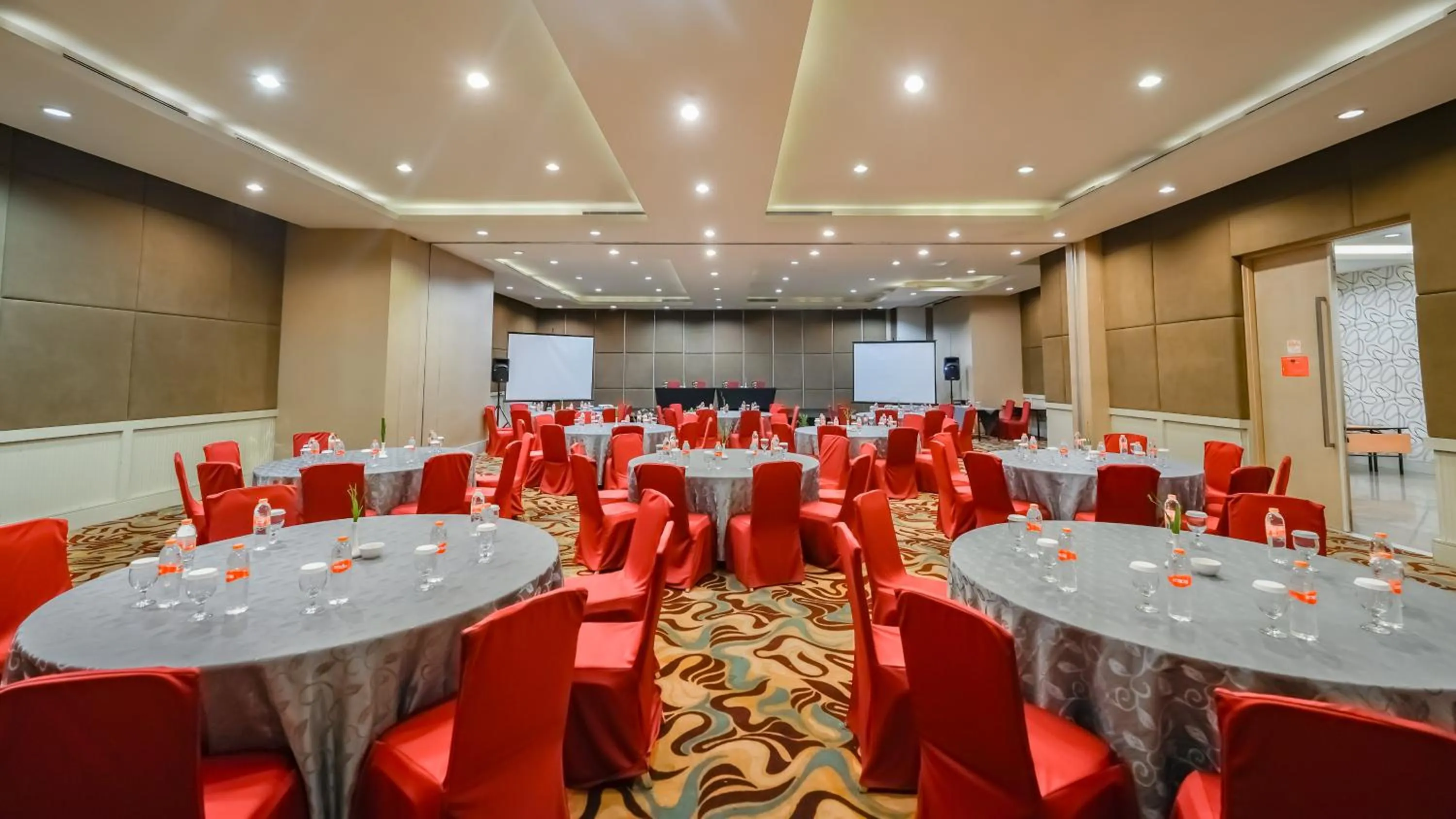 HARRIS Hotel & Convention Festival Citylink Bandung