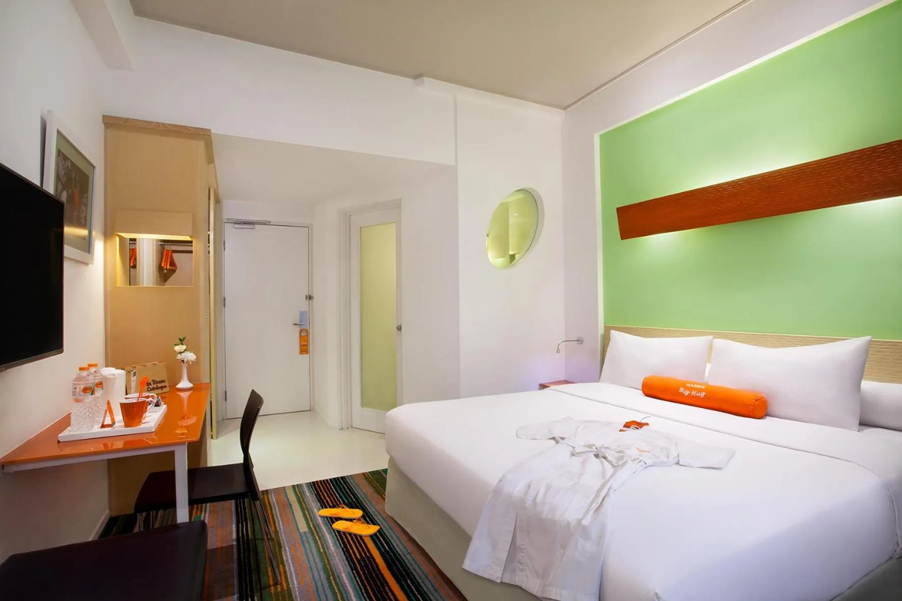 Bed in HARRIS Hotel & Convention Festival Citylink Bandung
