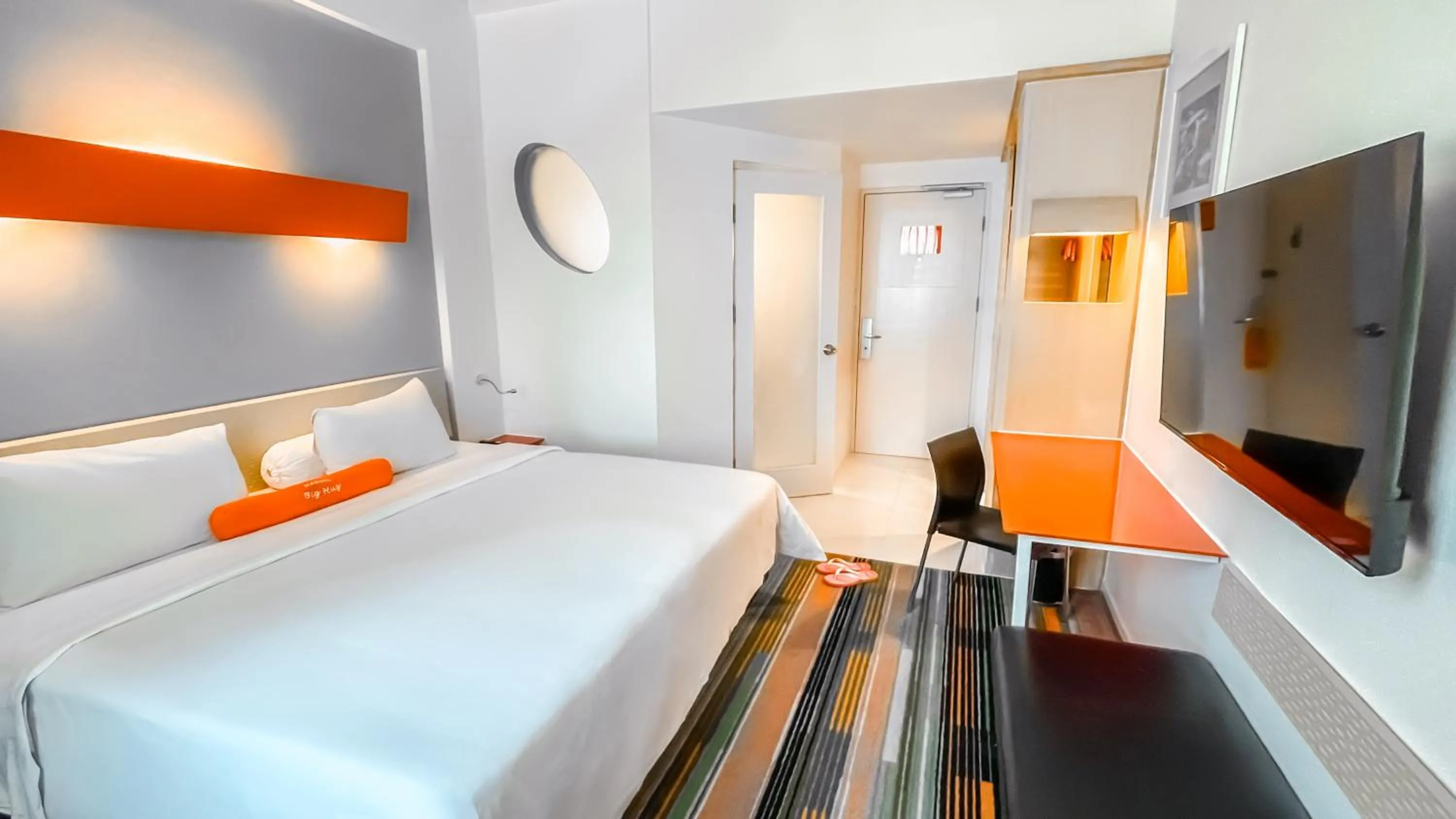 Bed in HARRIS Hotel & Convention Festival Citylink Bandung