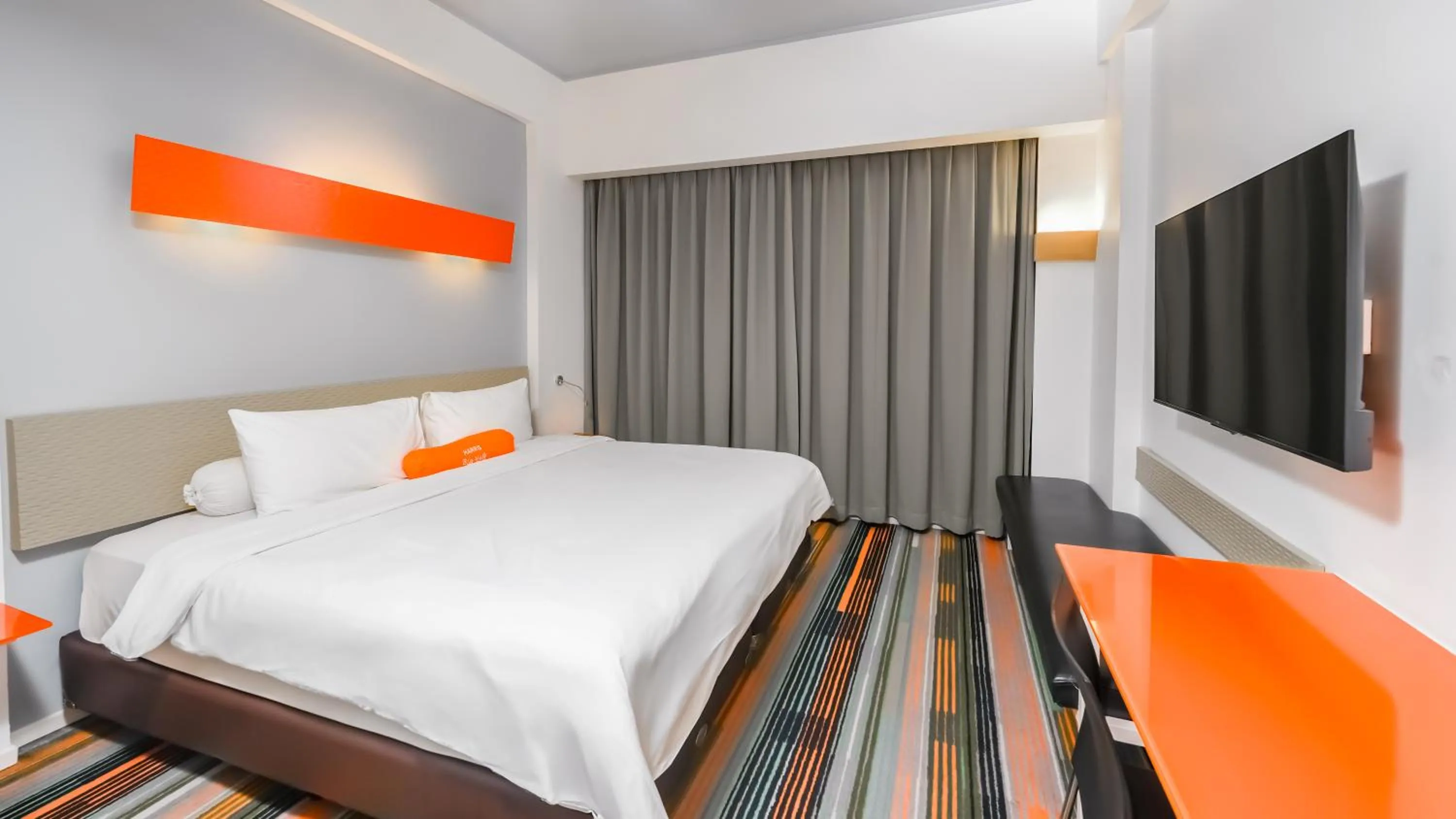 Bed in HARRIS Hotel & Convention Festival Citylink Bandung