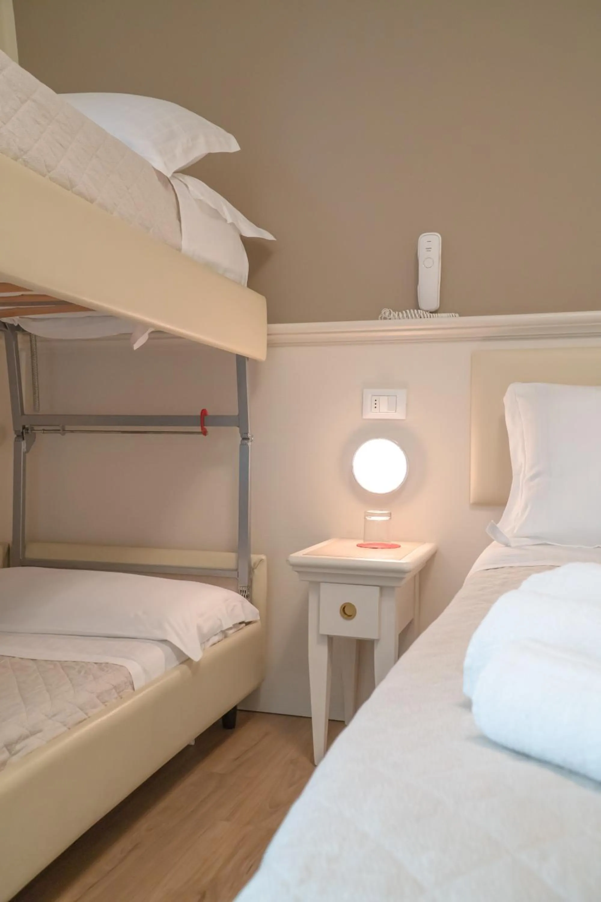 Bedroom, Bed in Hotel Orchidea