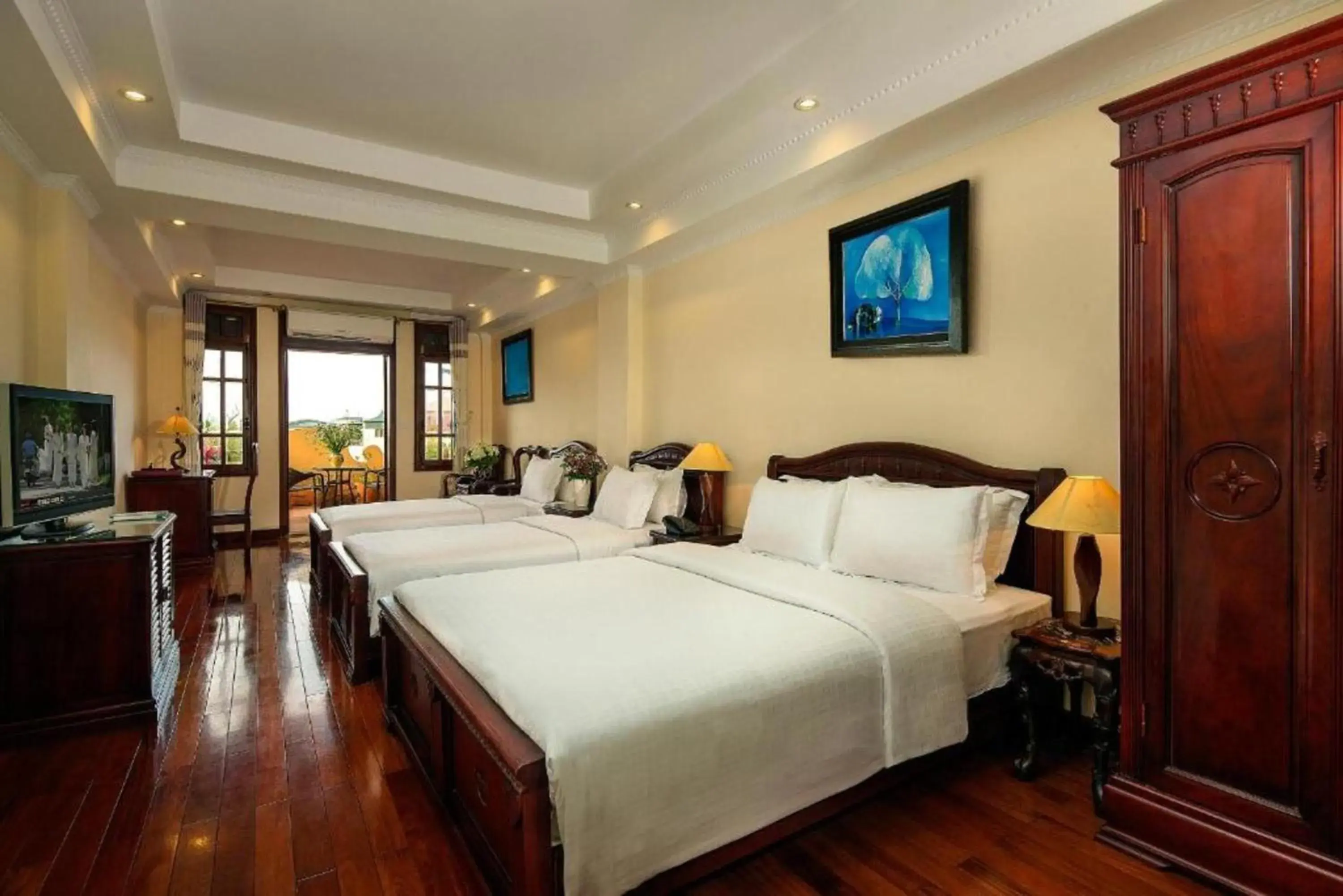 Family Room with Balcony in Lucky 3 Hotel & Travel Family Room with Balcony in Lucky 3 Hotel & Travel