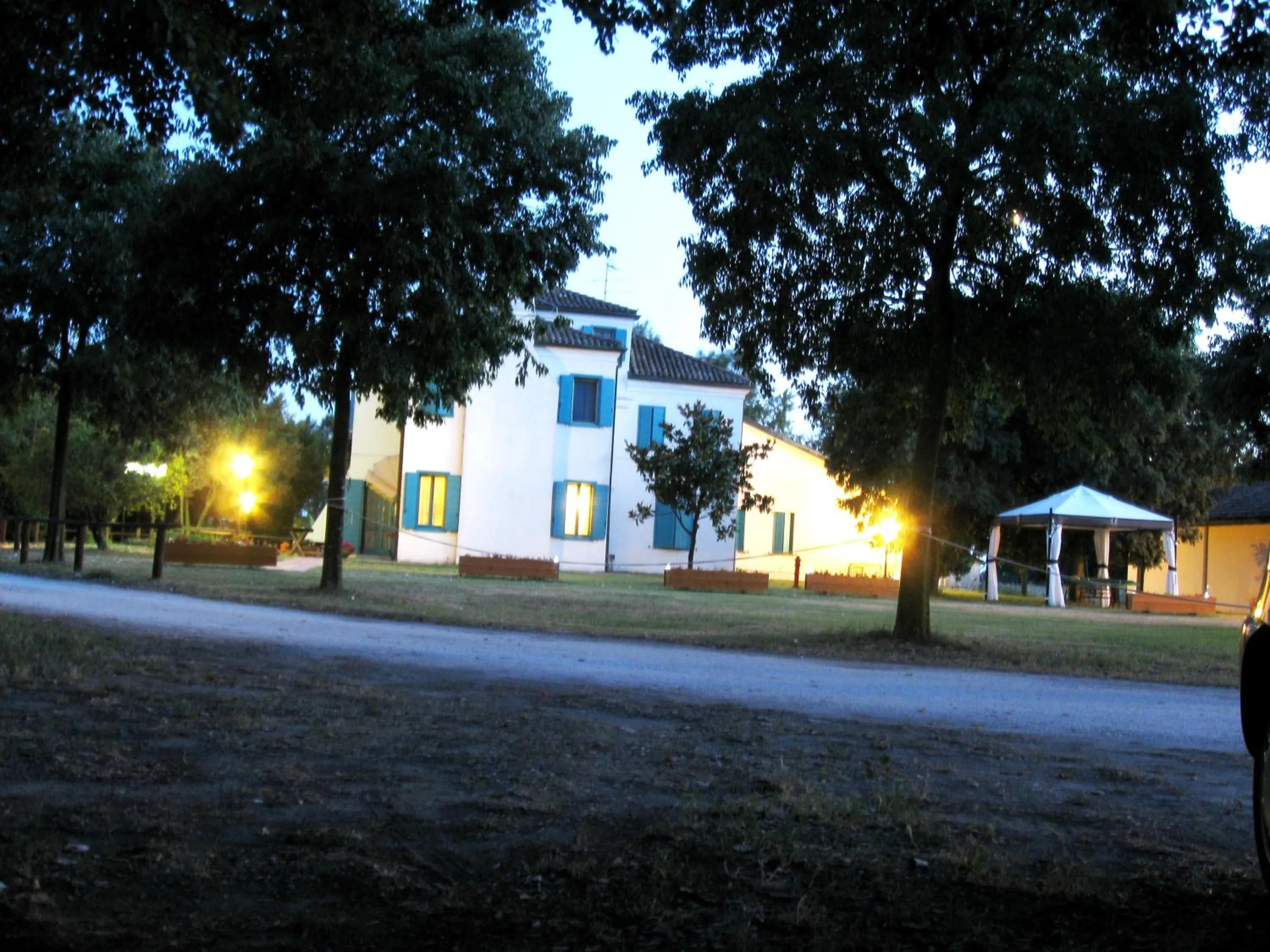 Night in Hotel Rurale Canneviè