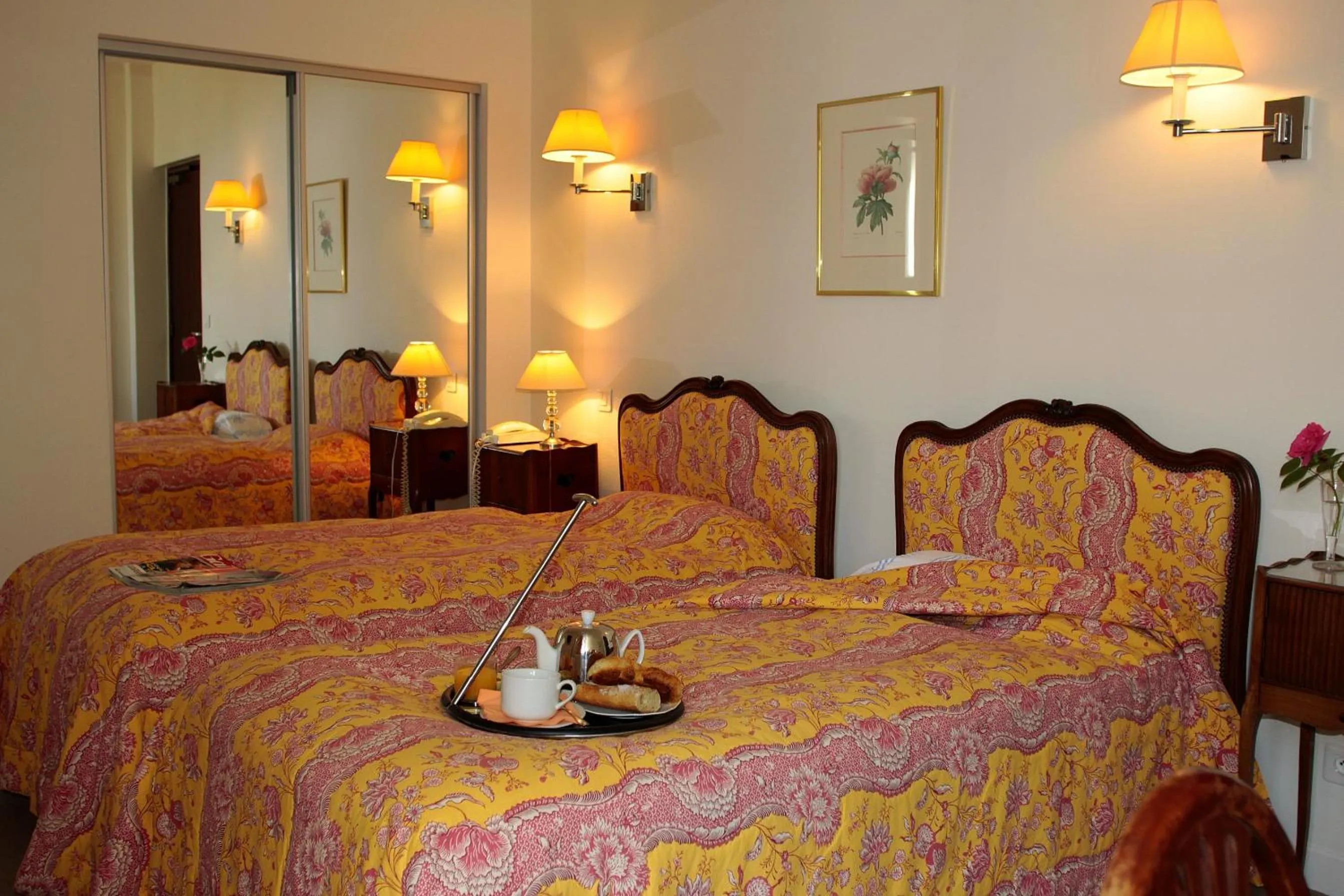 Bed in Hôtel Maïtagaria