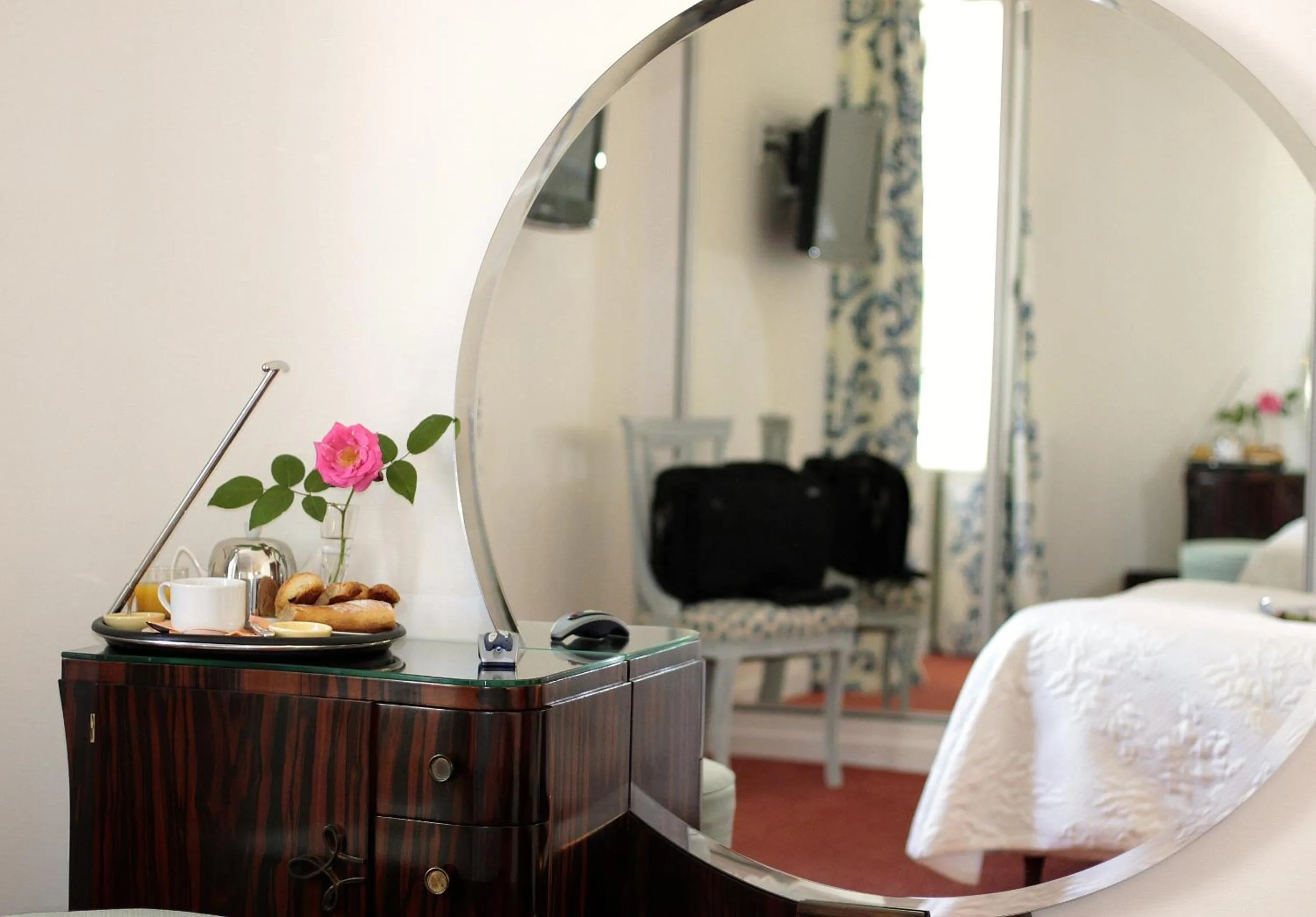 Decorative detail, Bed in Hôtel Maïtagaria