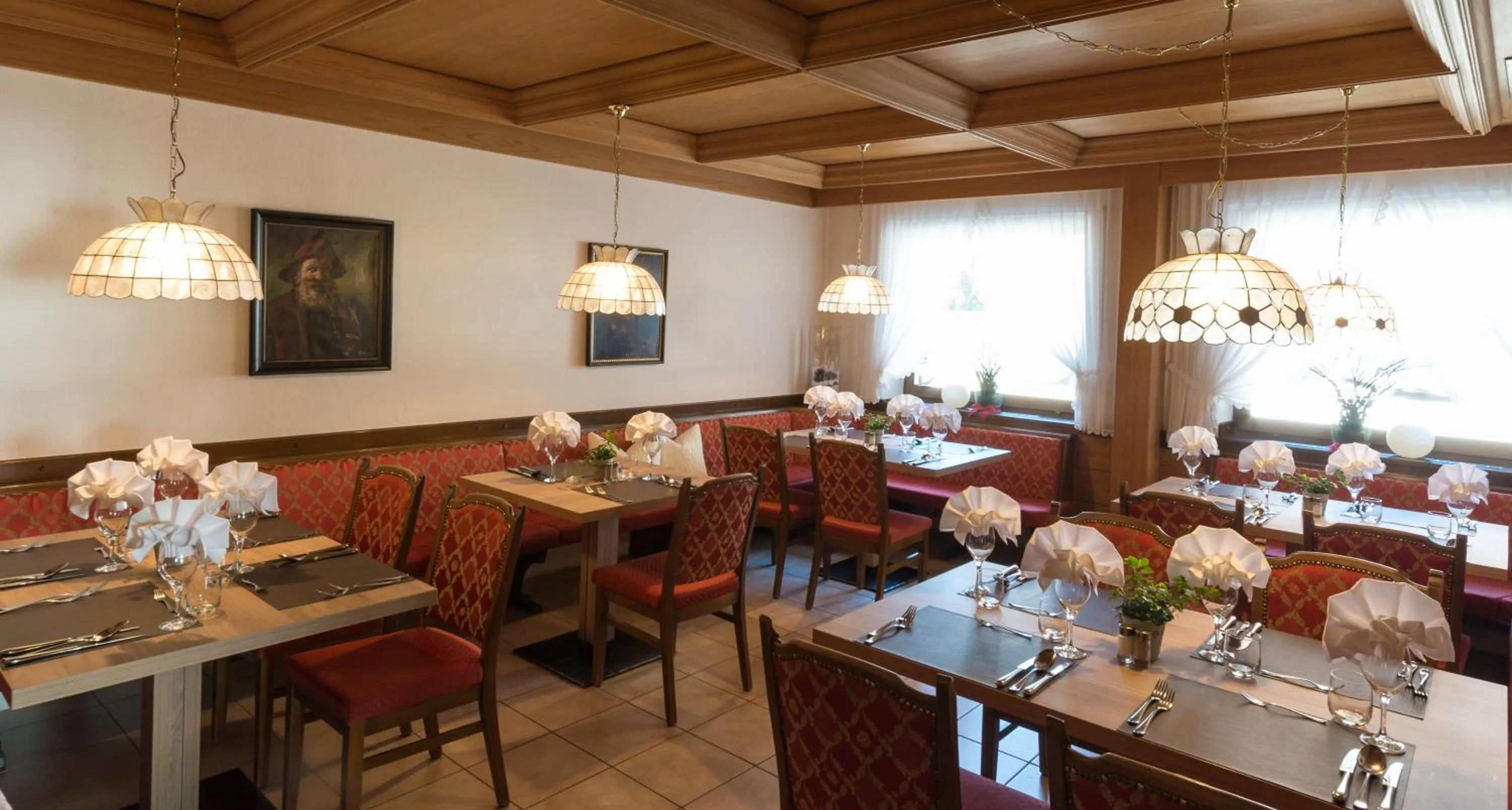 Restaurant/places to eat in Hotel Mirabell