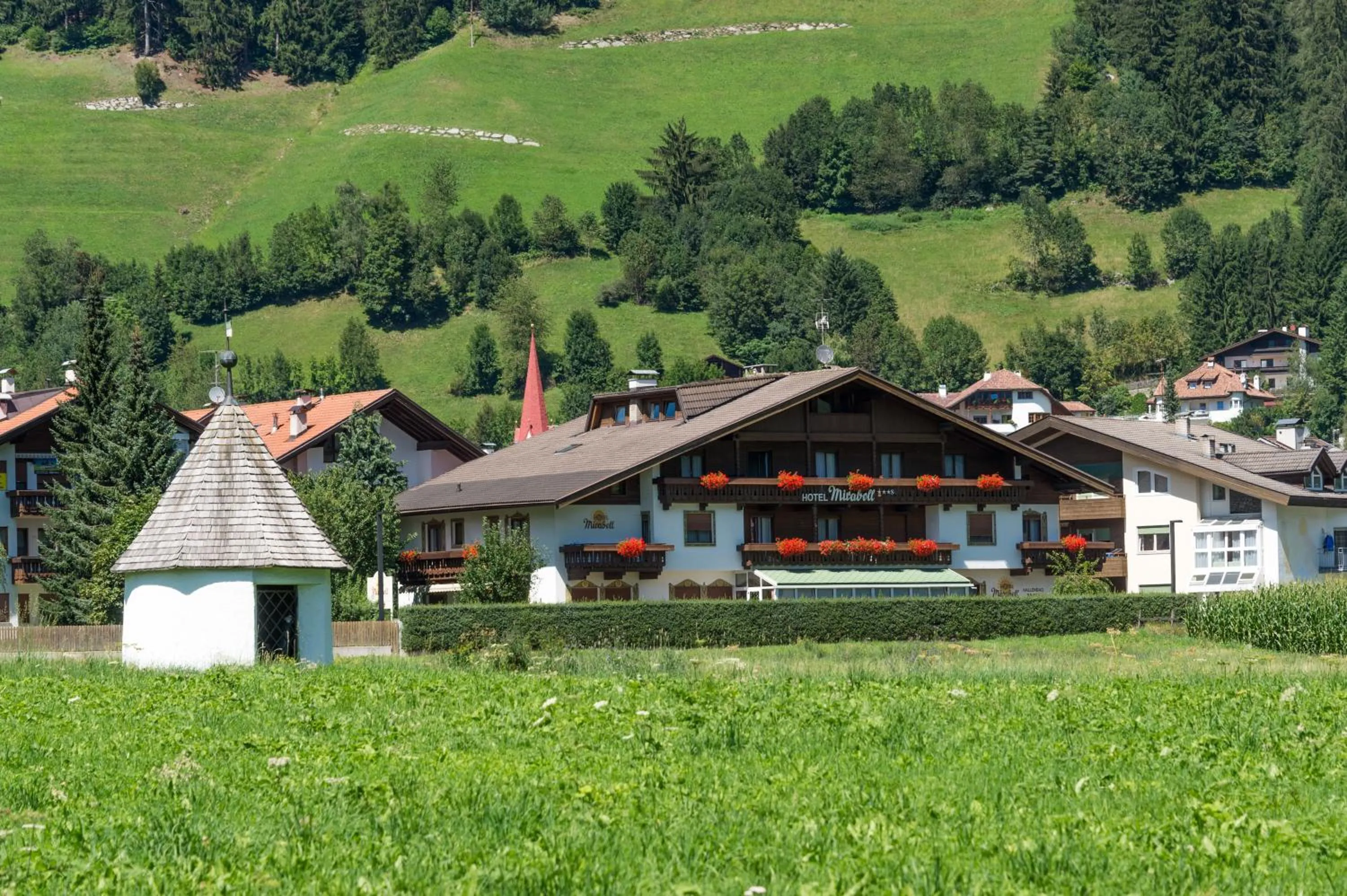 Property building in Hotel Mirabell