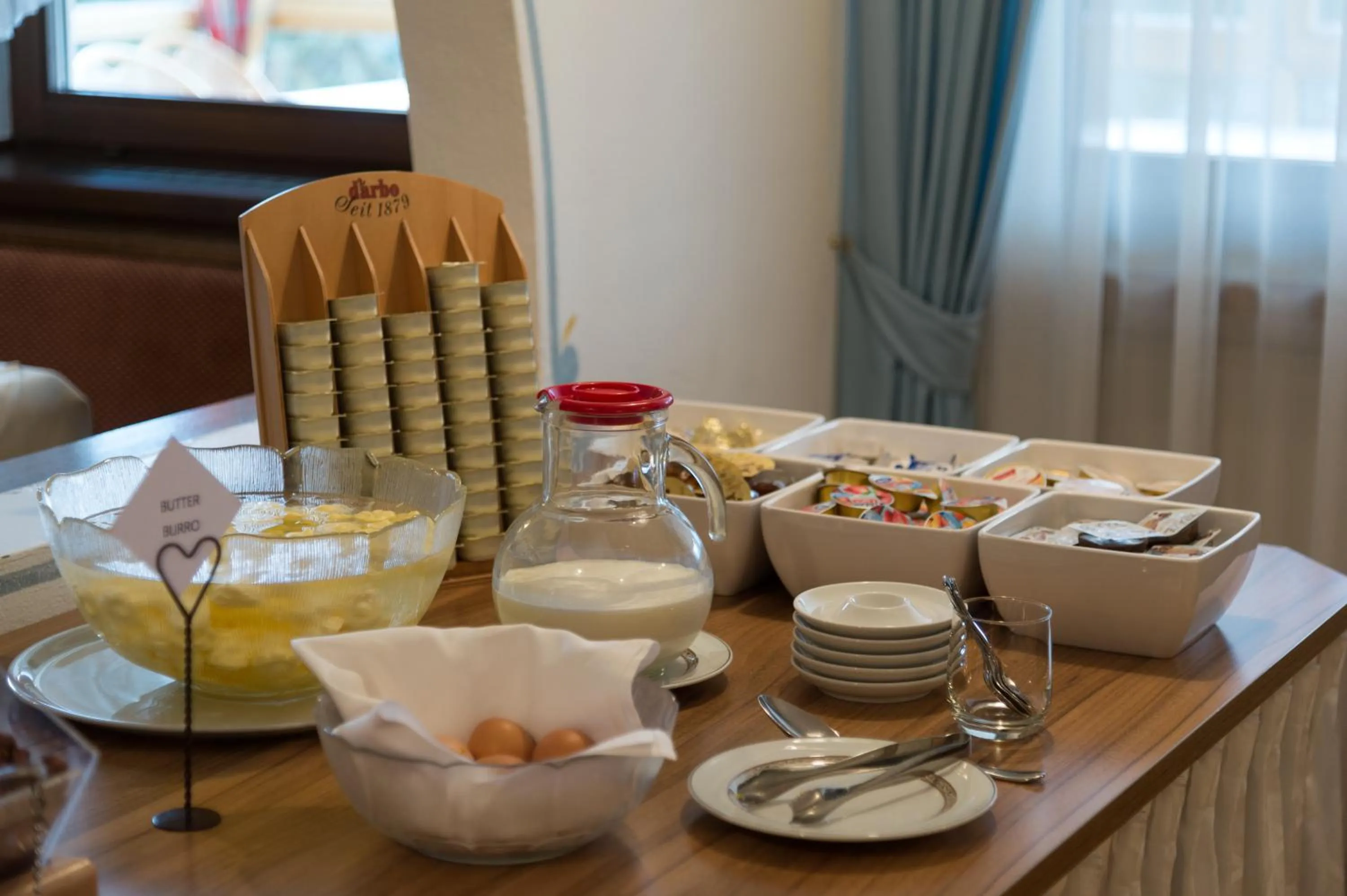 Food and drinks in Hotel Mirabell