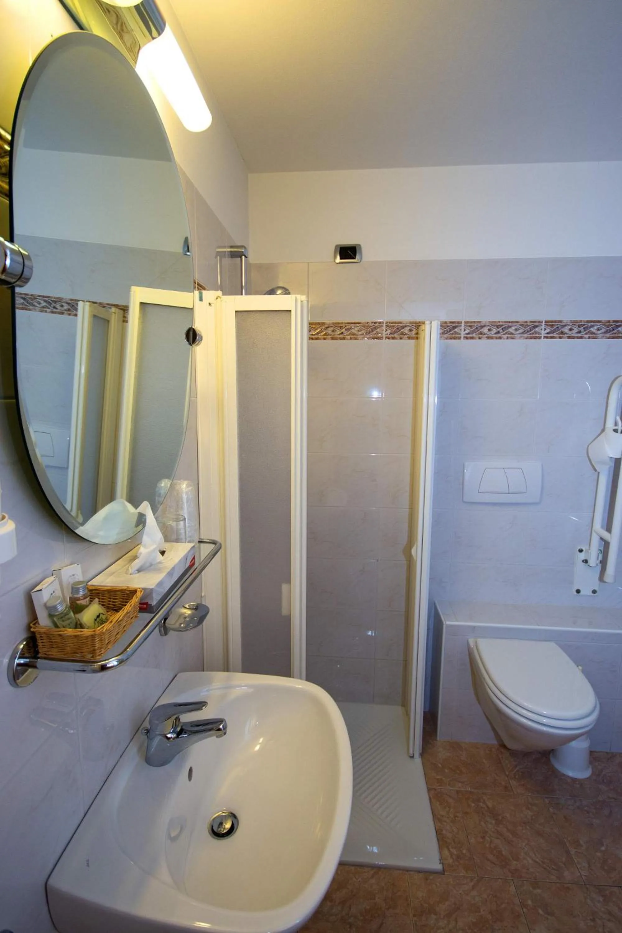 Bathroom in Hotel Miravalle