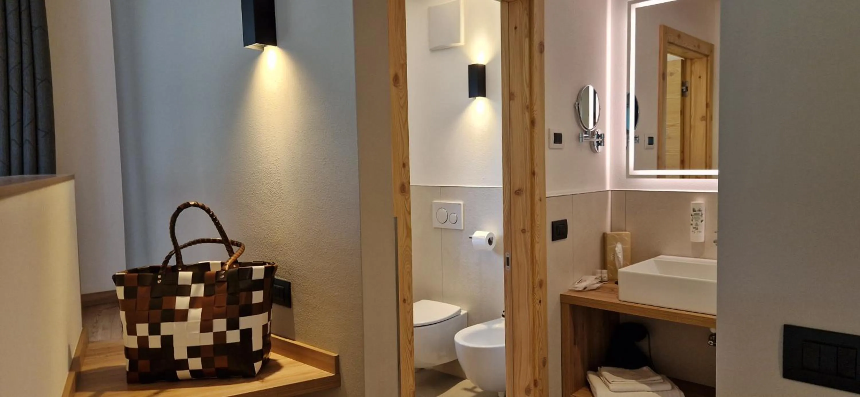 Bathroom in Hotel Miravalle