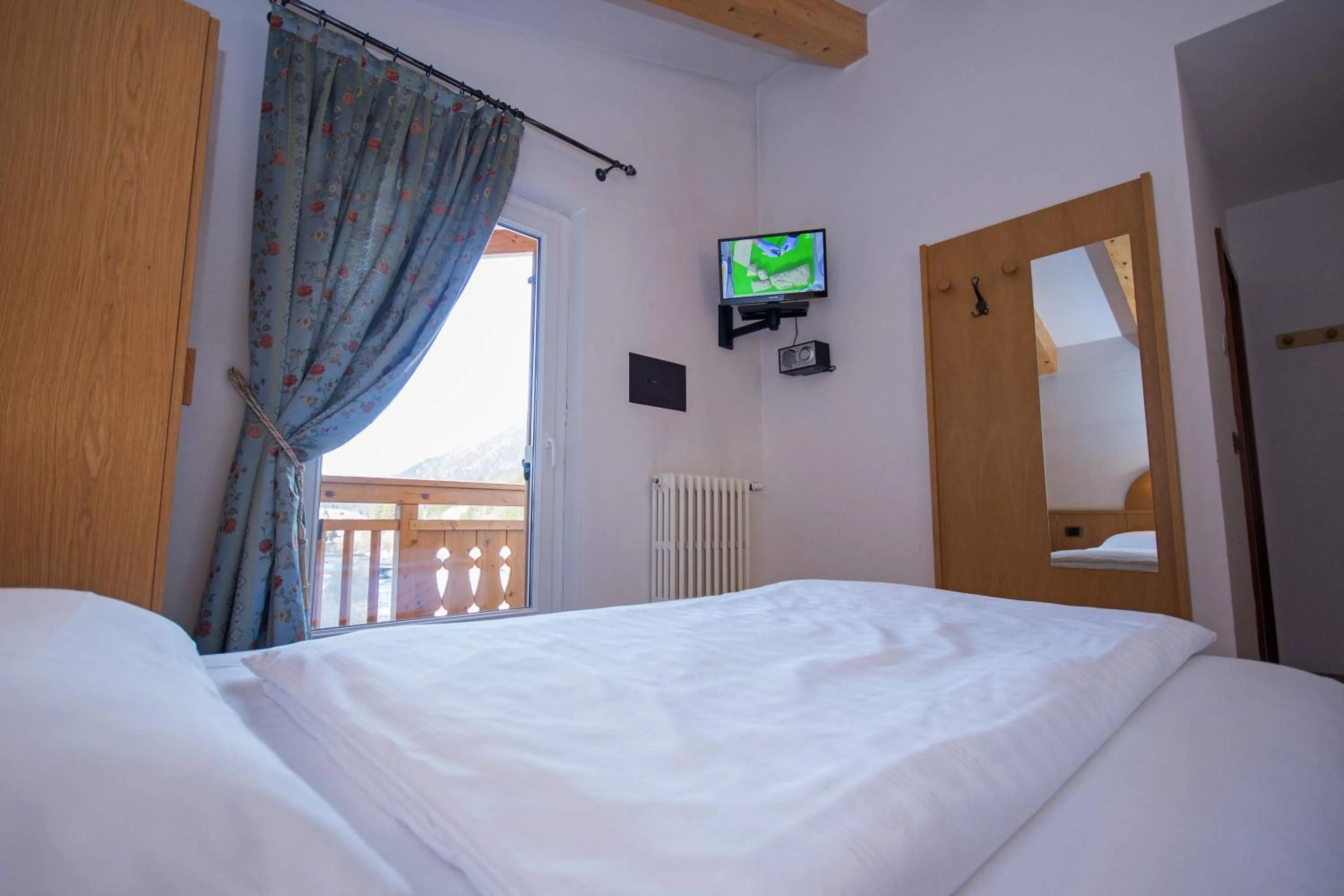 Photo of the whole room, Bed in Hotel Miravalle