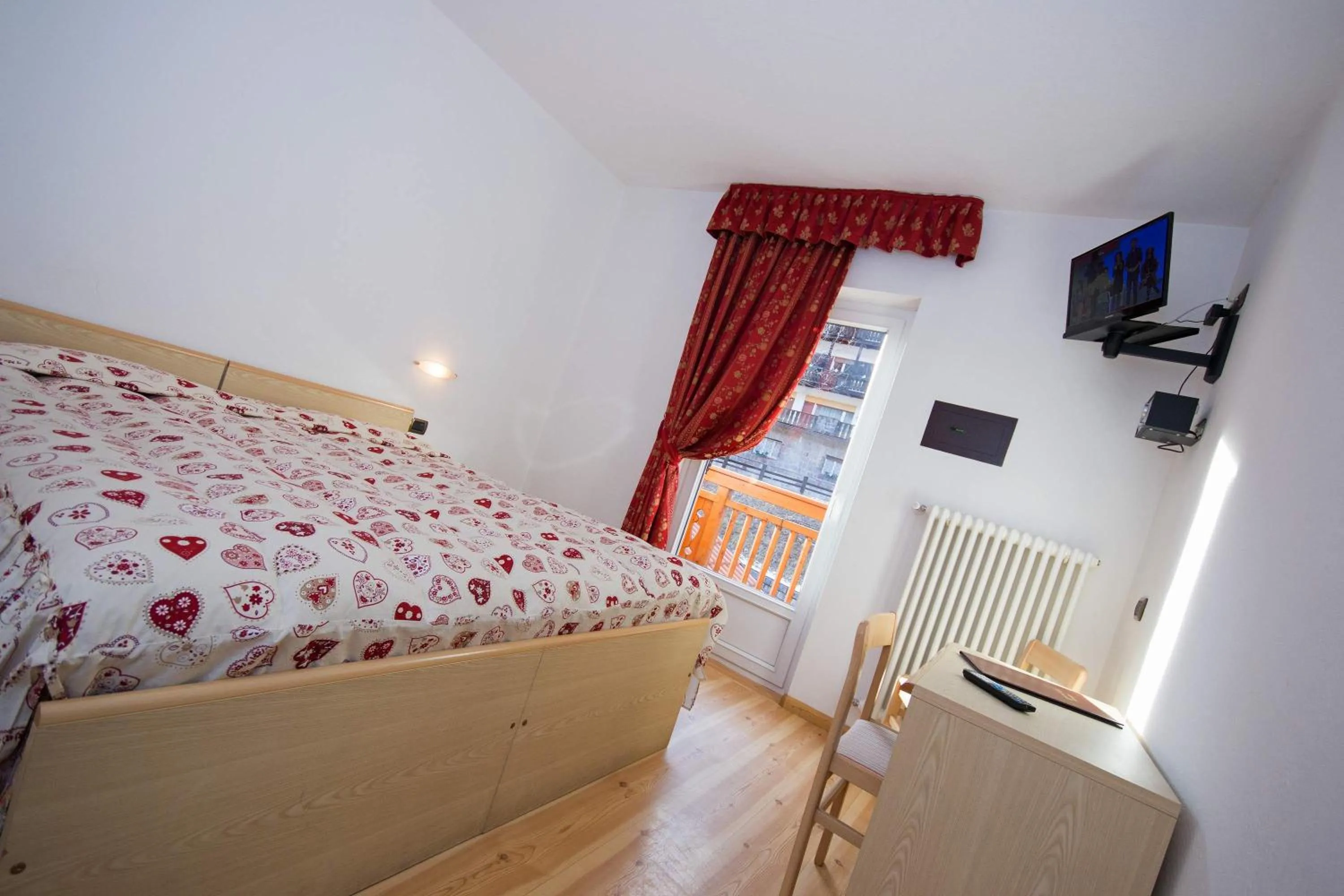 Bedroom, Bed in Hotel Miravalle