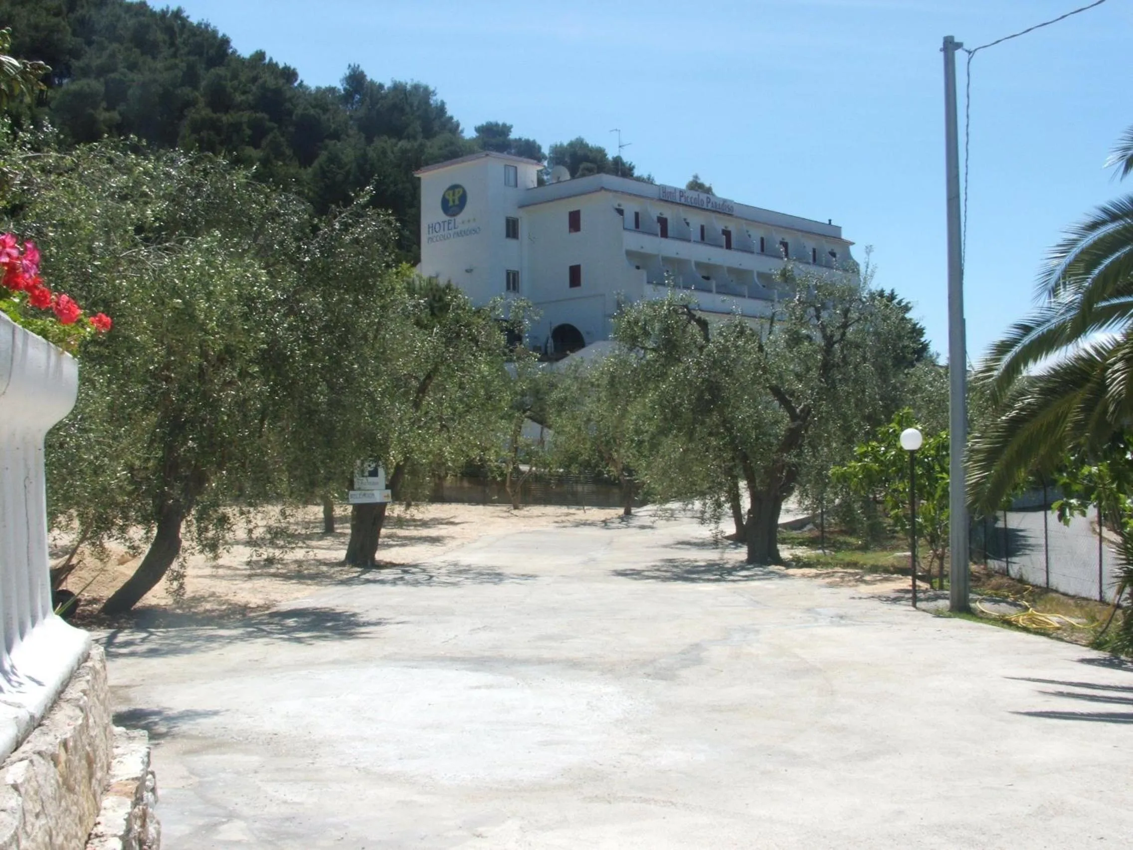 Property building in Hotel Piccolo Paradiso