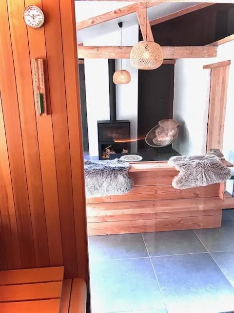 Bed in Vakantiewoning Margaux -free parking - Sauna