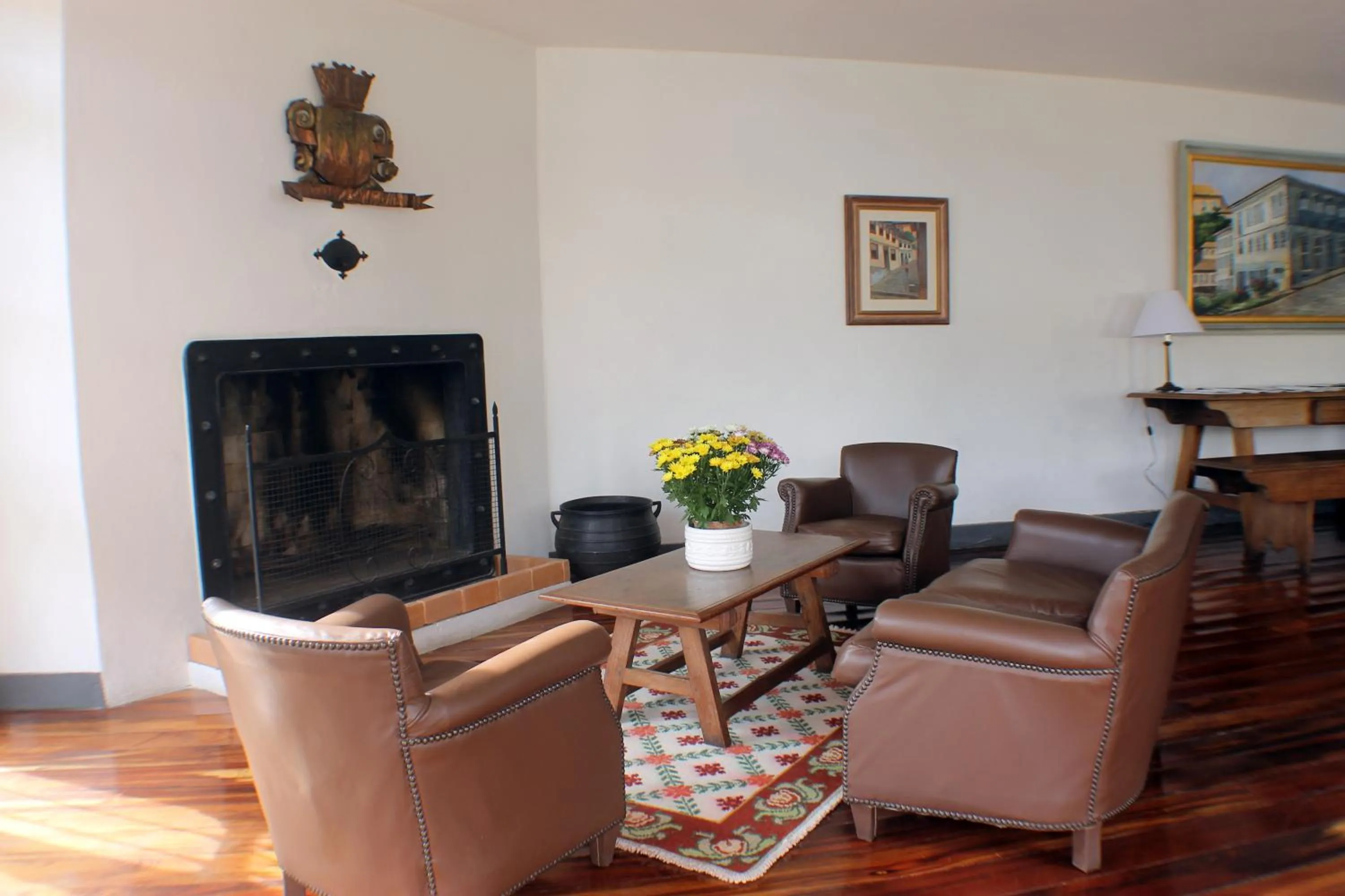 People in Hotel Luxor