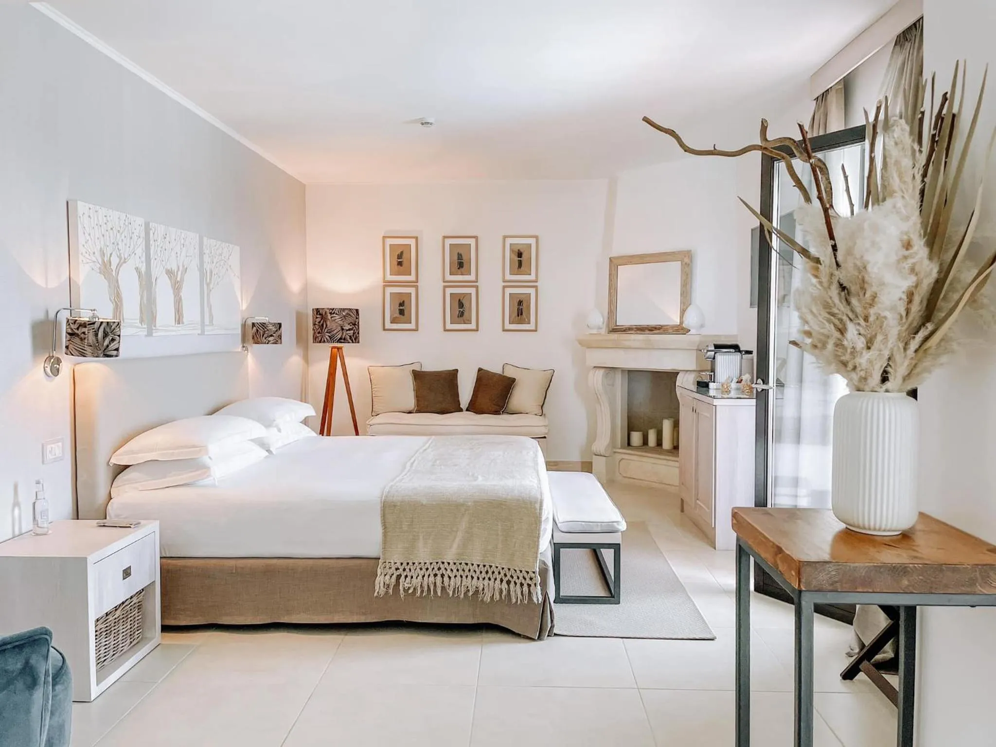 Bed in Canne Bianche Lifestyle Hotel