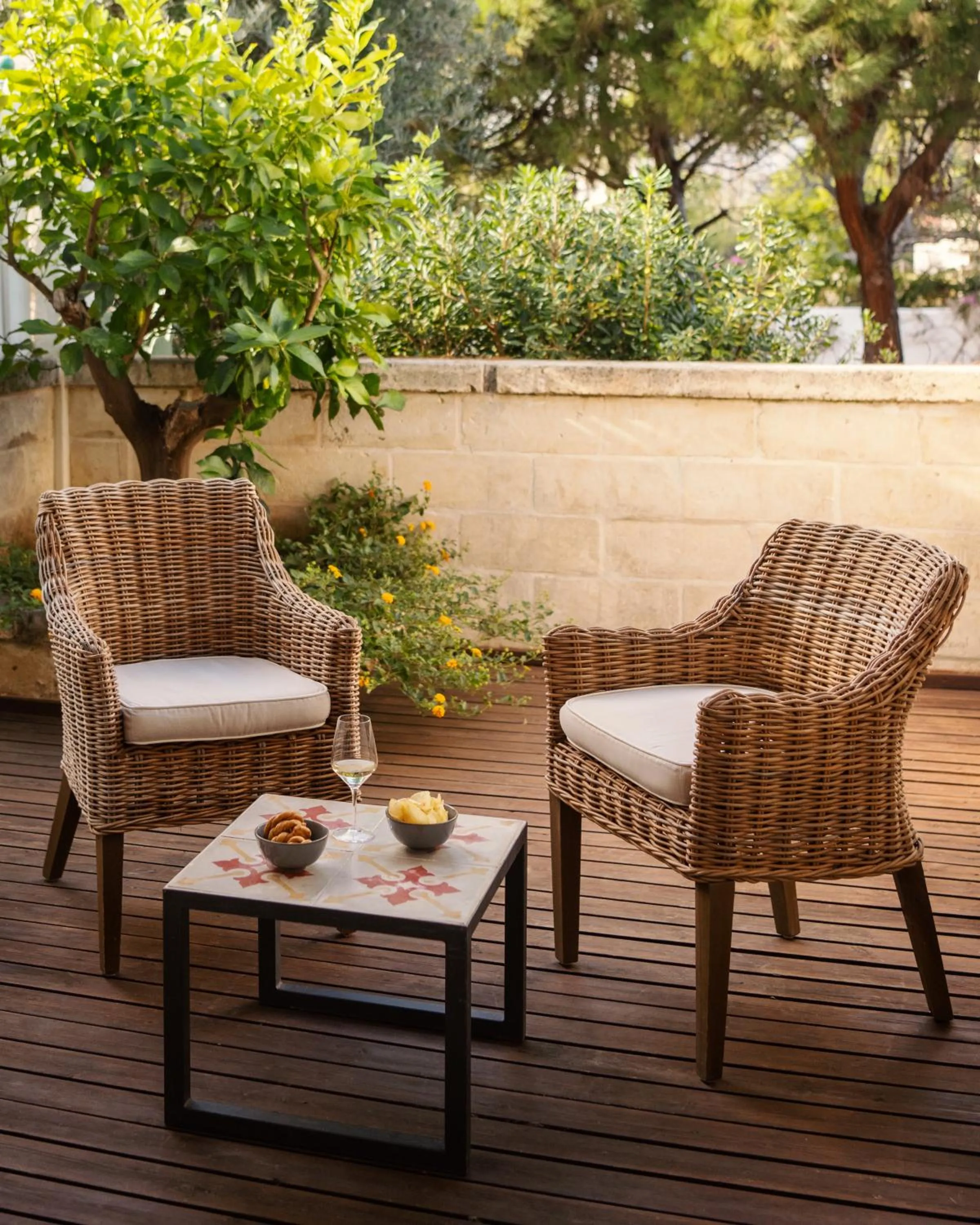 Patio in Canne Bianche Lifestyle Hotel
