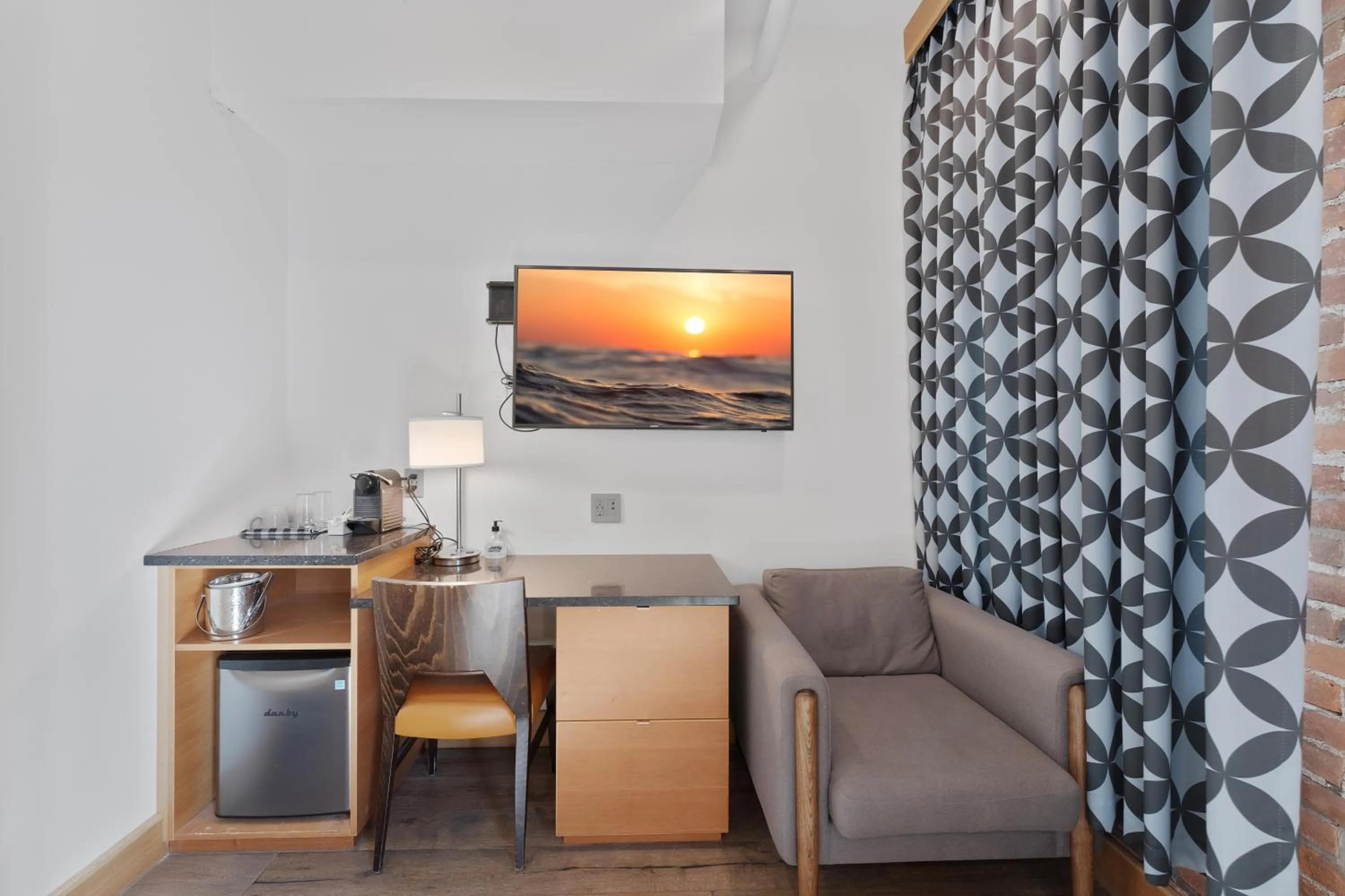 TV and multimedia in Savoy Hotel