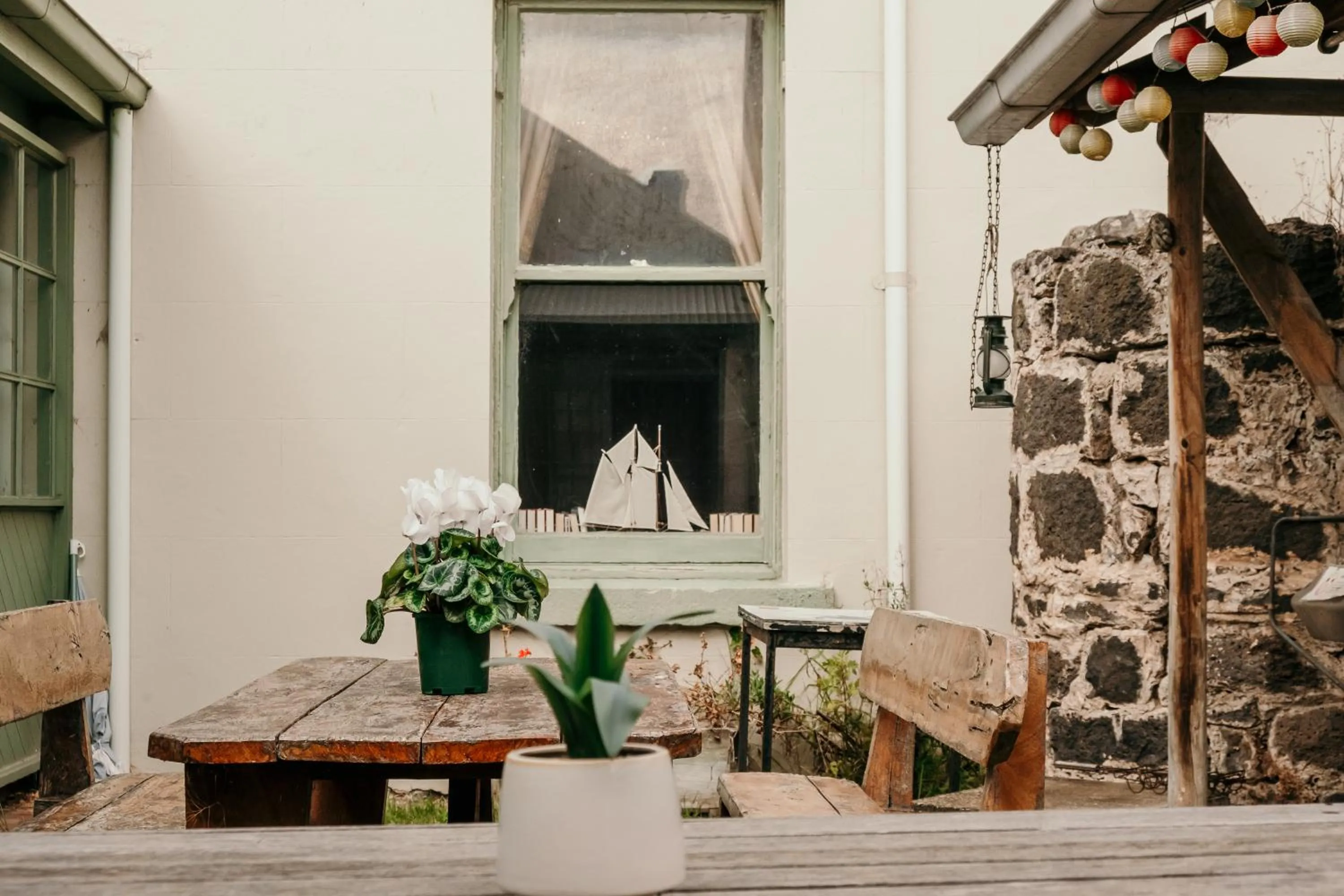 Patio in The Wandering Whale Port Fairy