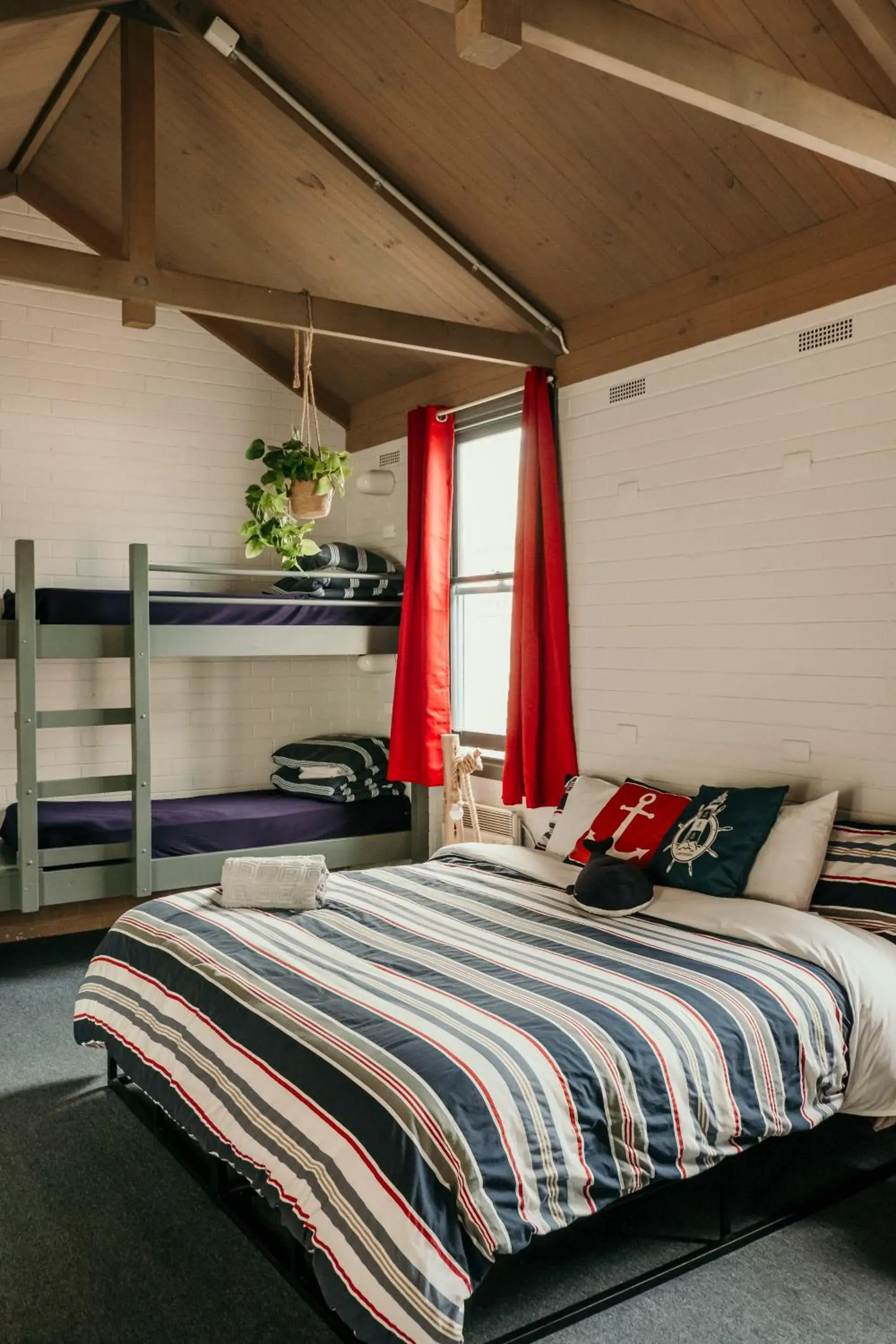 Family Room with Private Bathroom in The Wandering Whale Port Fairy Family Room with Private Bathroom in The Wandering Whale Port Fairy