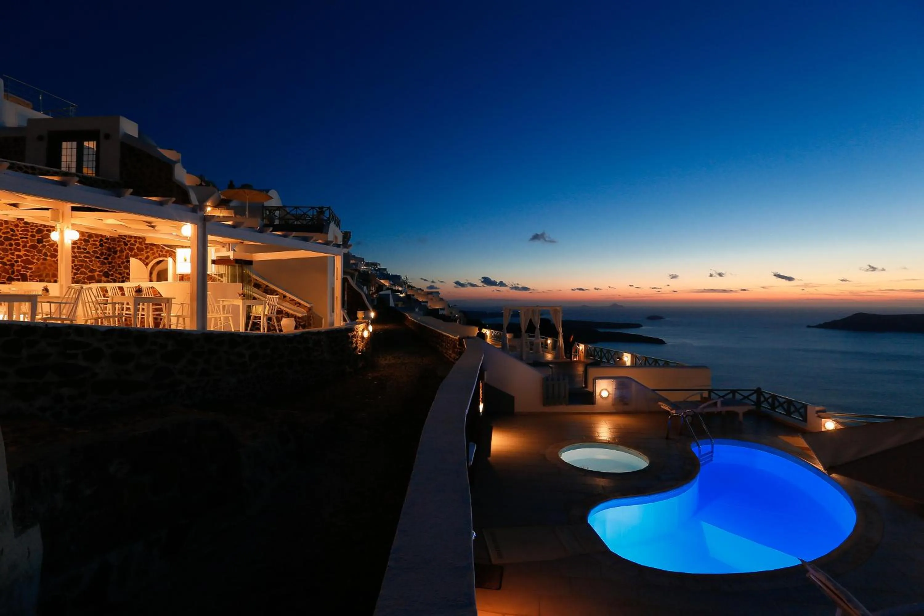 Pool view in Ilioperato Hotel