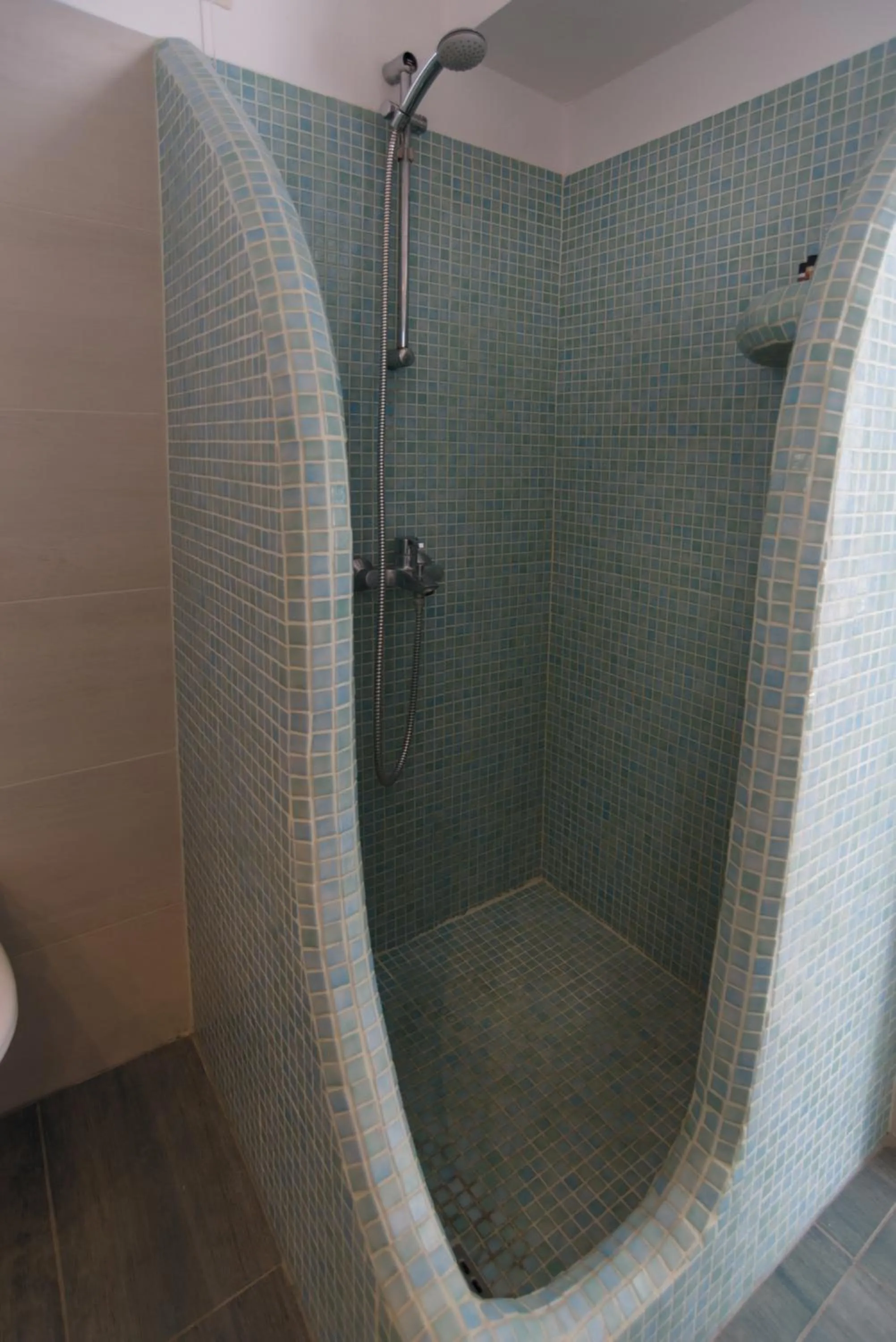 Bathroom in Ilioperato Hotel