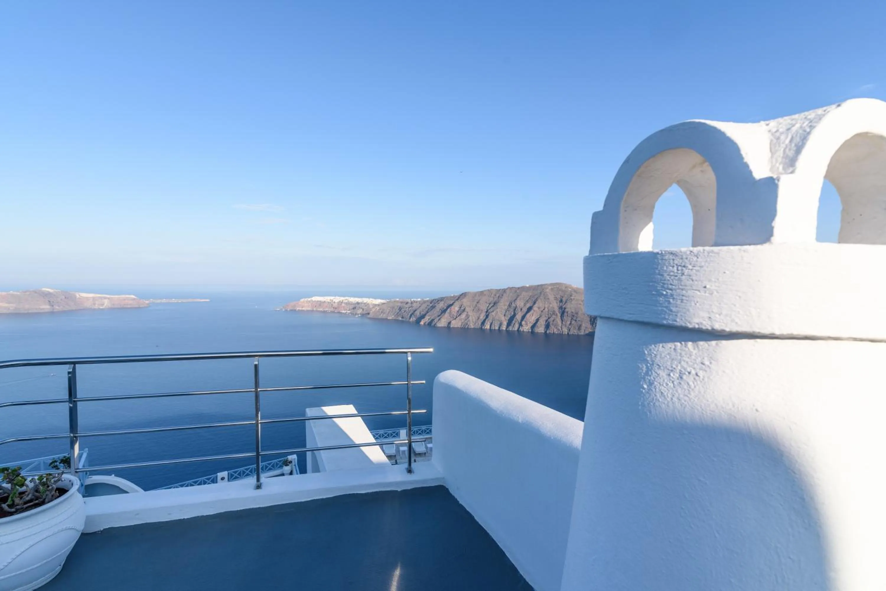 Balcony/Terrace in Ilioperato Hotel