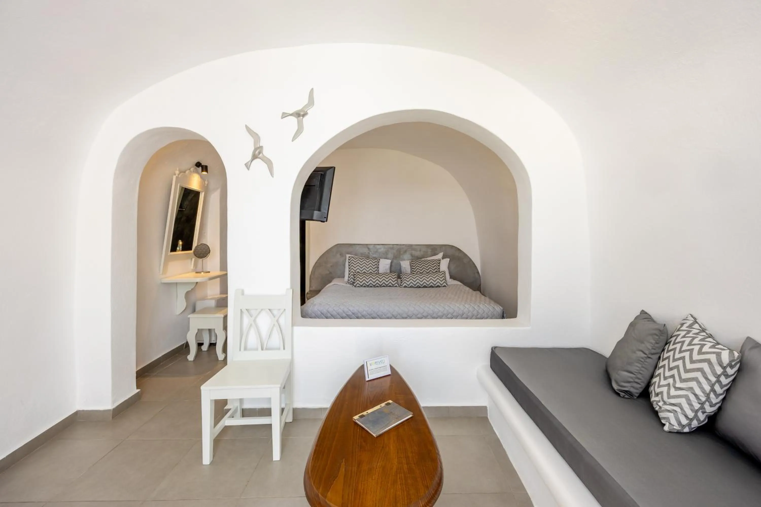 Photo of the whole room, Bed in Ilioperato Hotel