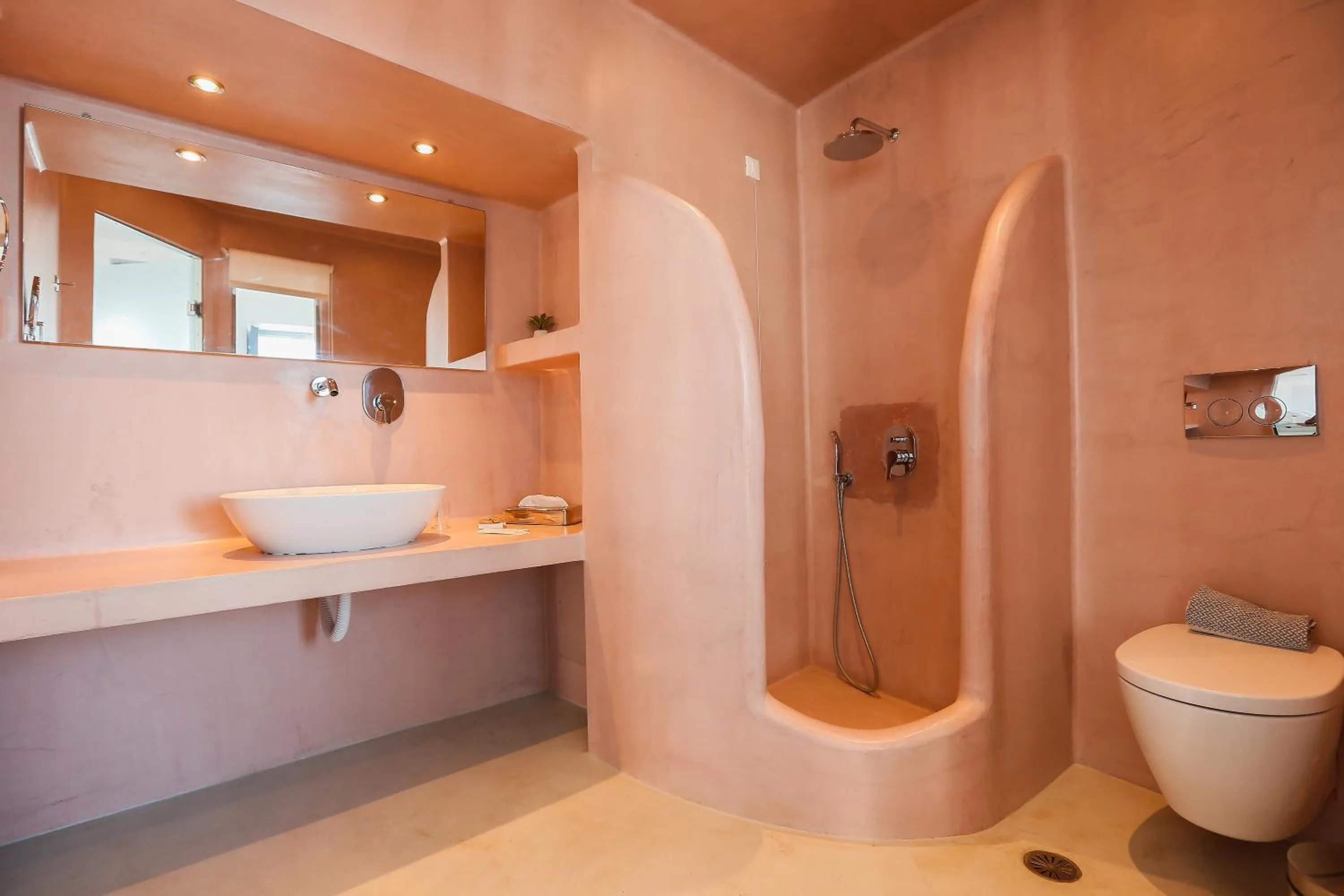 Bathroom in Ilioperato Hotel